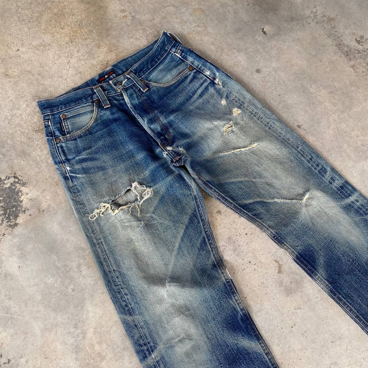 Paul Smith Red Ear BEAUTY DISTRESSED DENIM BY VINTAGE RED EAR X PAULSMITH Size US 29 - 4 Thumbnail