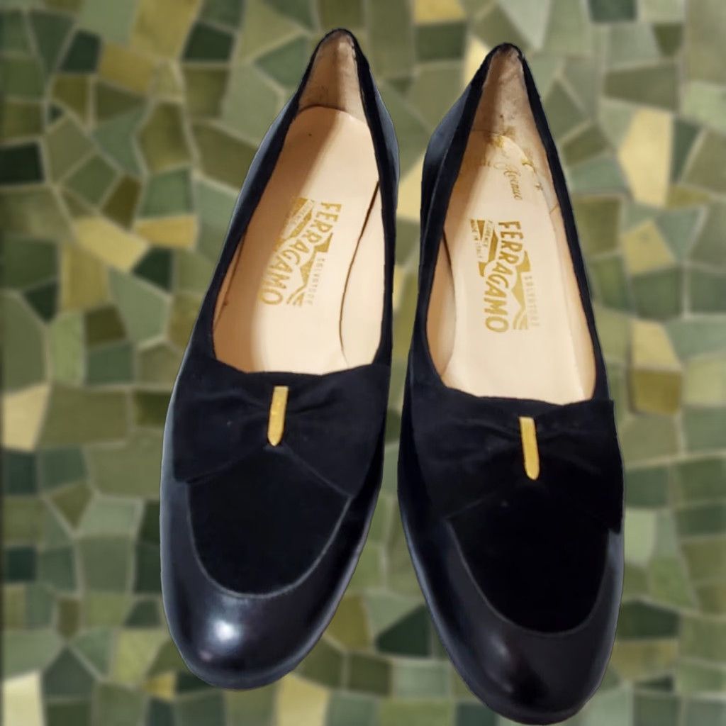 Salvatore Ferragamo Pumps Women's 9.5 Aa Black Leather Kitten Heel Shoes Bow Pumps