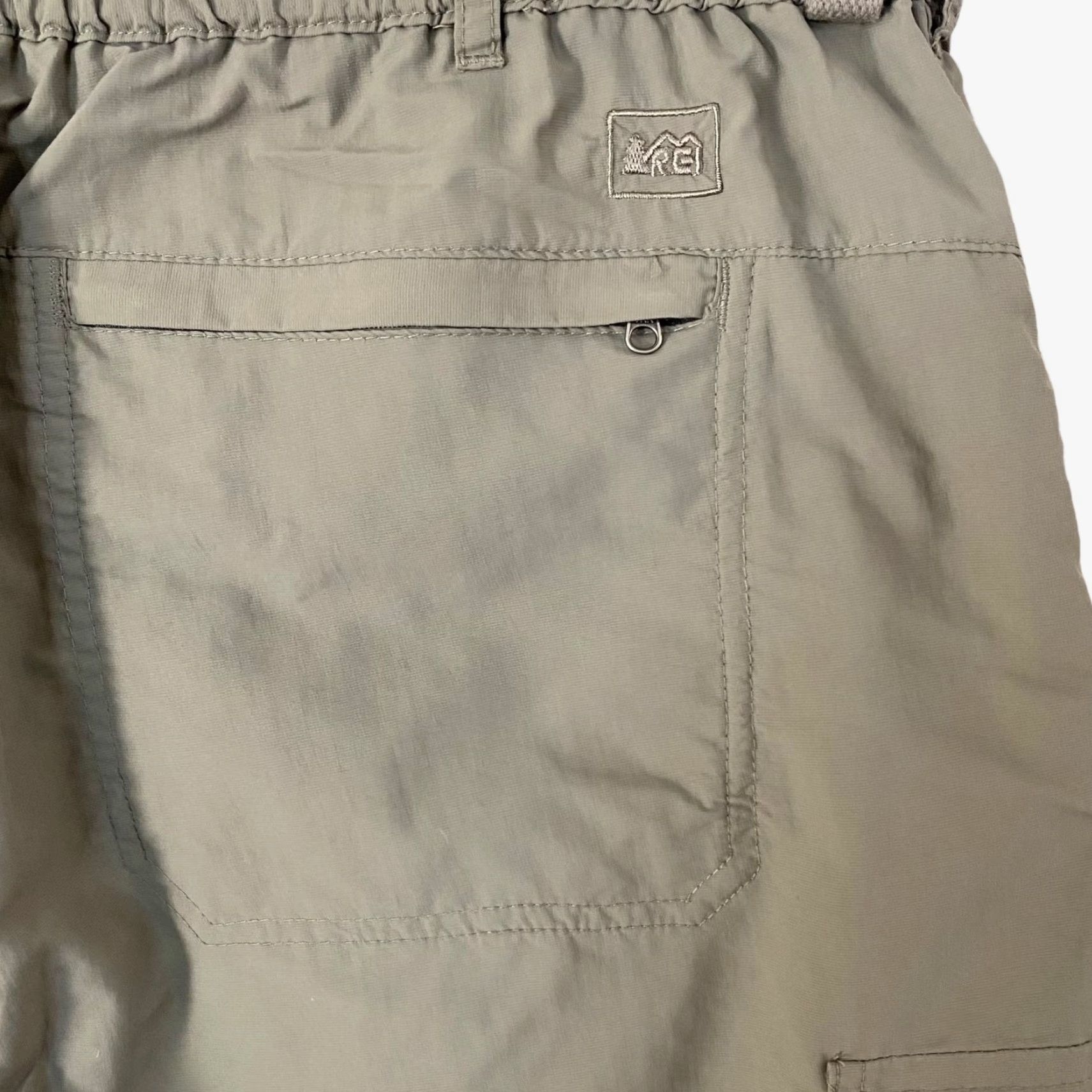 Vintage REI Cargo Shorts Men XL Tan Nylon UPF-50+ Ripstop Hiking Pockets Outdoor Casual Utility Front Flat Front Eight Pockets Size US 36 / EU 52 - 7 Thumbnail