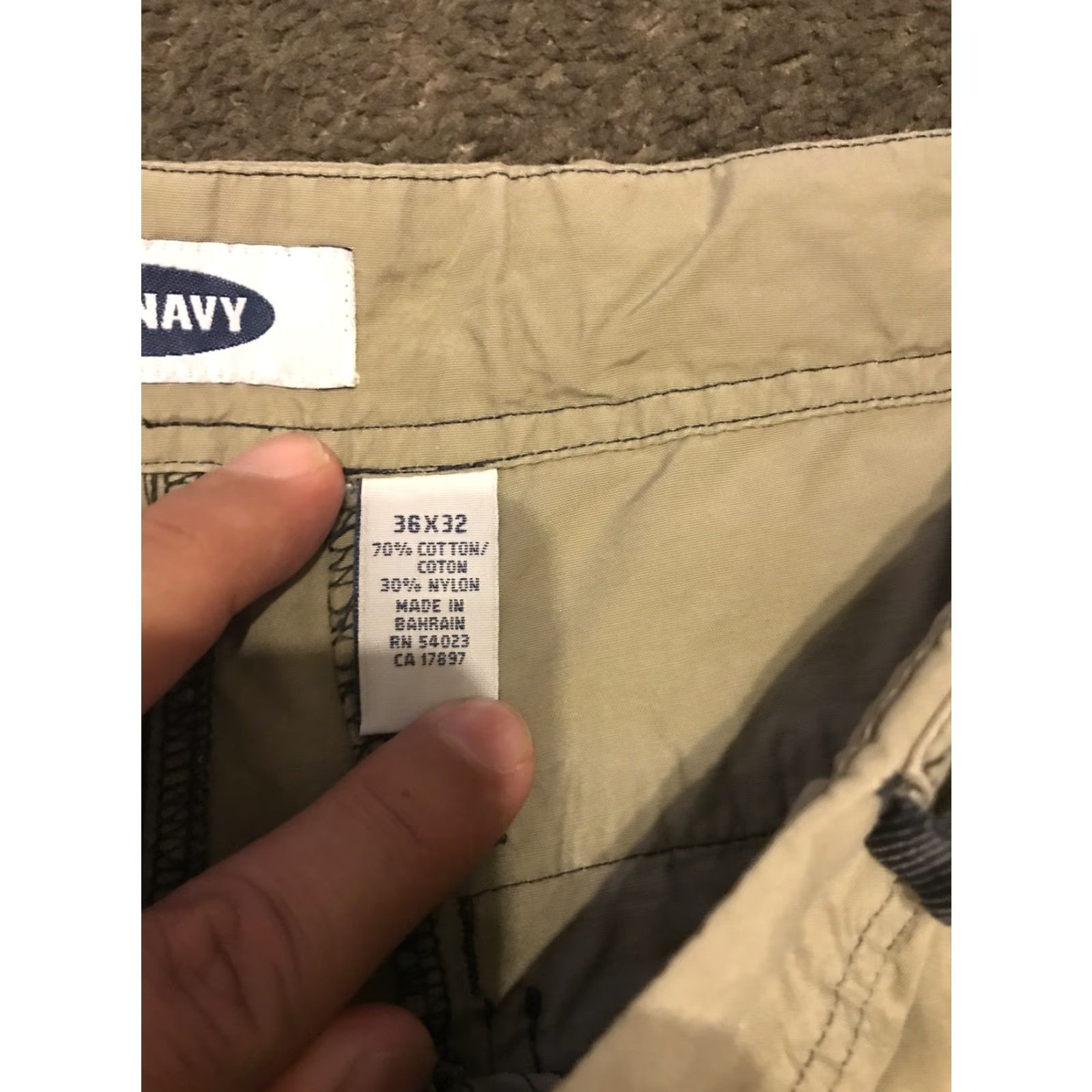 Old Navy VINTAGE Old Navy Cargo Pants Men 36x32 Beige Baggy Loose Fit Khaki Zip Off 90s Yard? Size US 36 / EU 52 - 5 Thumbnail