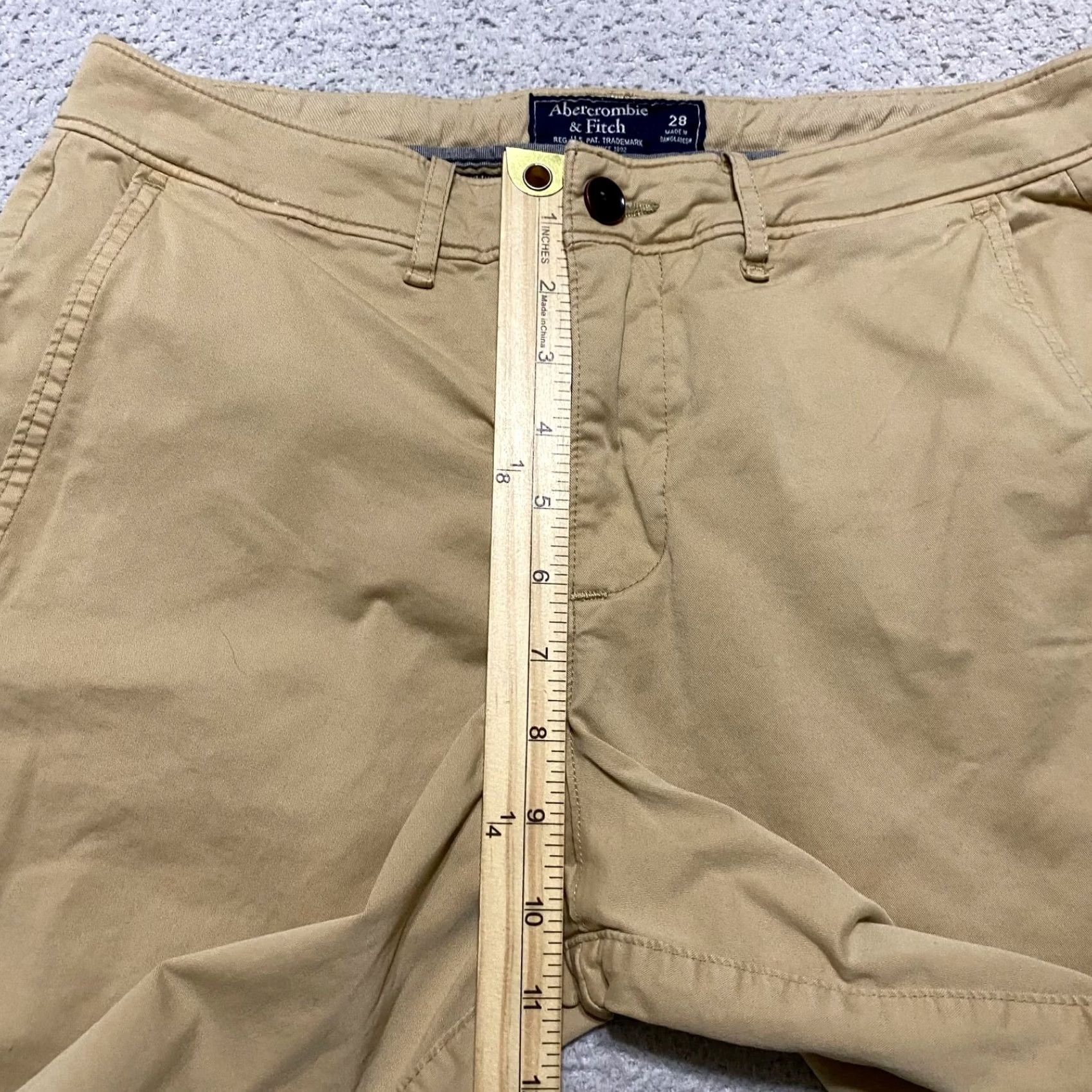 Abercrombie & Fitch Abercrombie & Fitch Shorts Mens sz 28 Beige Chino Inseam 8" Mid Rise Pockets Size US 28 / EU 44 - 6 Thumbnail