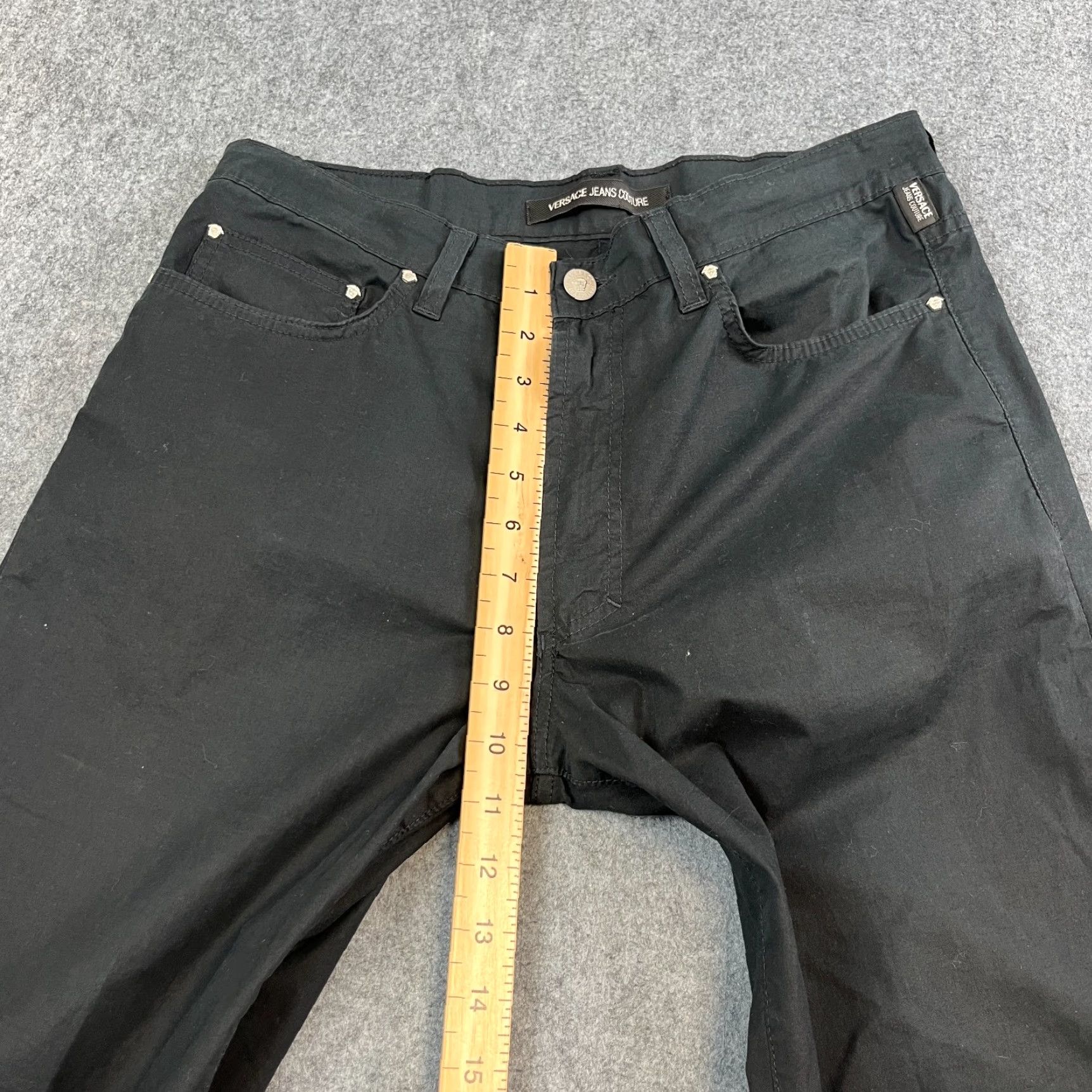 Versace VINTAGE Versace Jeans Relaxed Straight 32 32 Black Medusa Lightweight VTG Italian Jeans Mens Regular 32in 5-Pocket Denim Cotton Black Mens Size US 32 / EU 48 - 5 Thumbnail