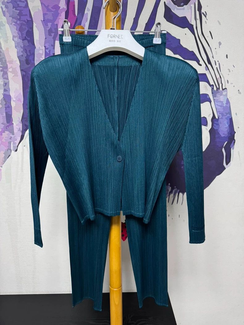 Issey Miyake Issey Miyake PP Pleated Cardigan & Pants Set - dmc Size US M / EU 48-50 / 2 - 1 Thumbnail