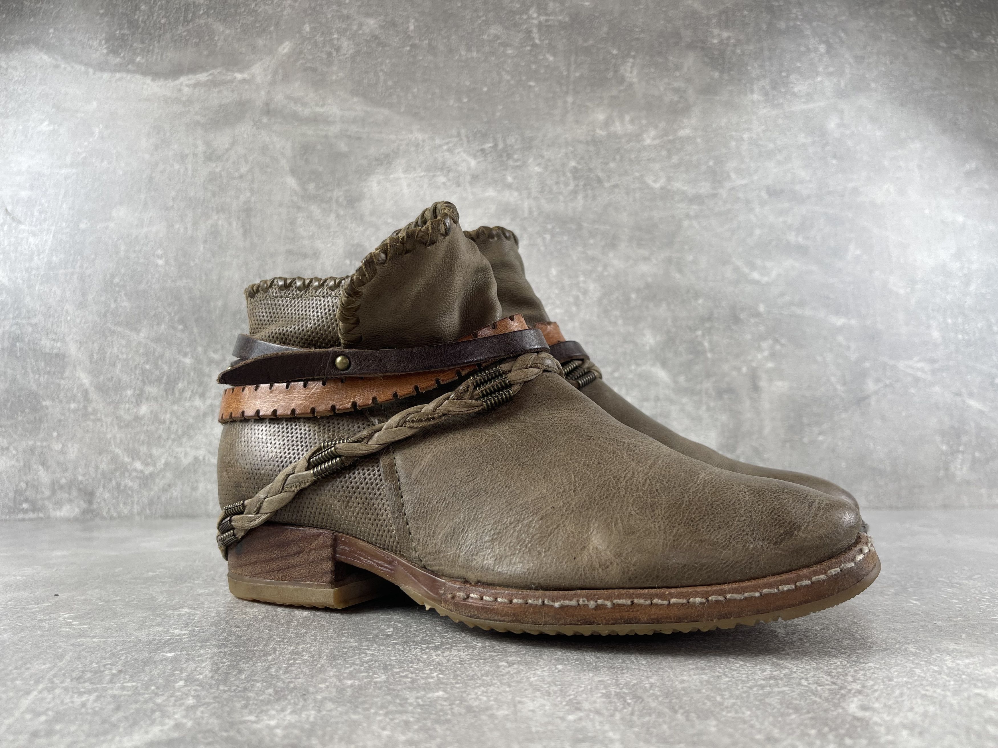 A.S.98 A.S.98 Airstep leather beige avant garde belted boots Size US 6 / IT 36 - 3 Thumbnail
