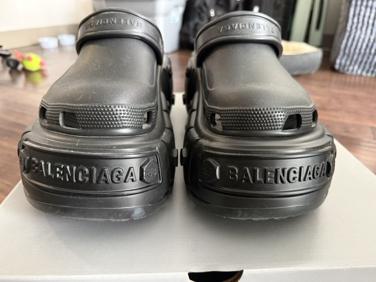 Balenciaga × Crocs Balenciaga Crocs Size US 10 / EU 43 - 4 Thumbnail