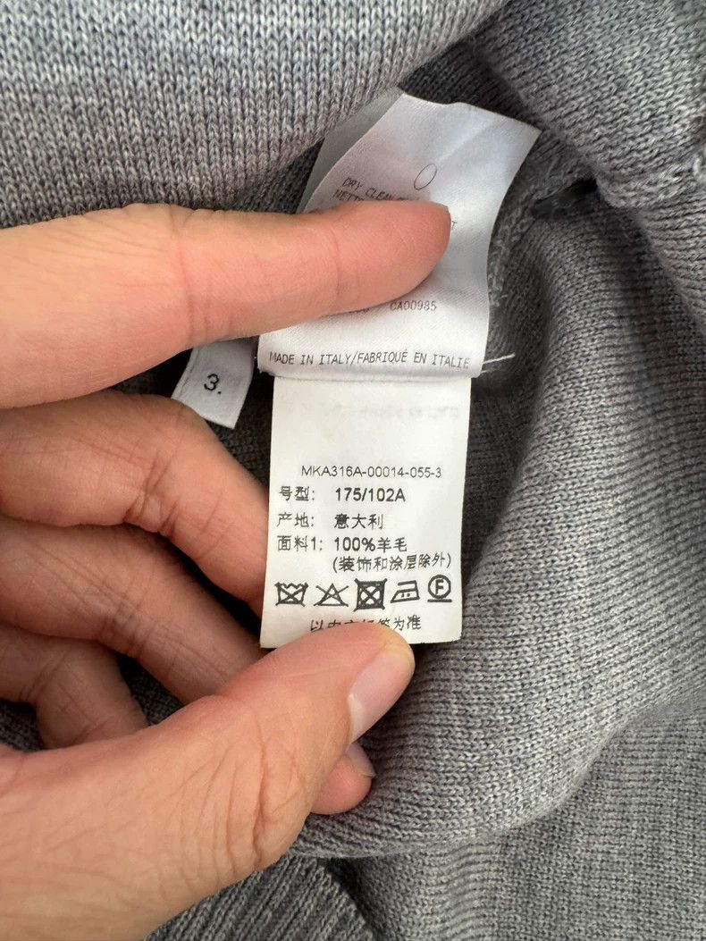 Thom Browne Thom browne Gray four-striped round-neck pullover sweater 2 Size US L / EU 52-54 / 3 - 7 Thumbnail