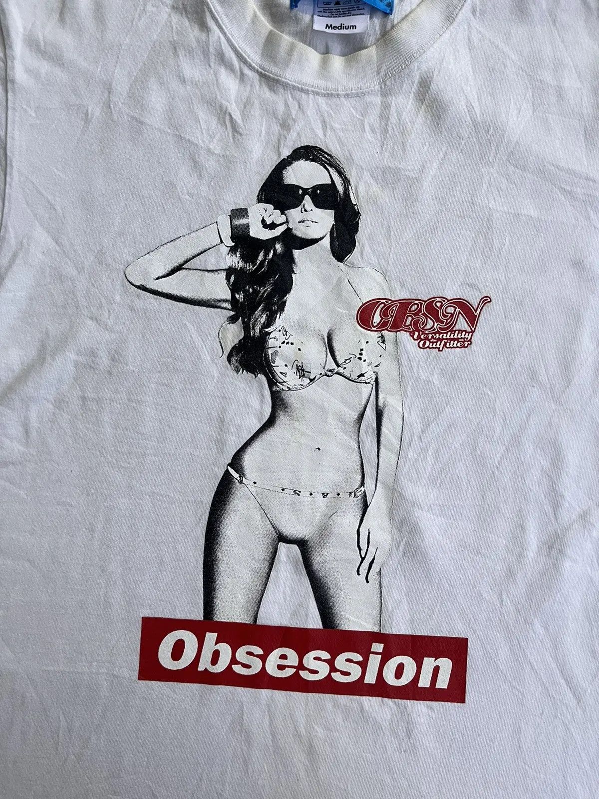 Japanese Brand Vintage Obsession Pin-up Girl Graphic T-Shirt Box Logo Style Size S / US 4 / IT 40 - 2 Thumbnail