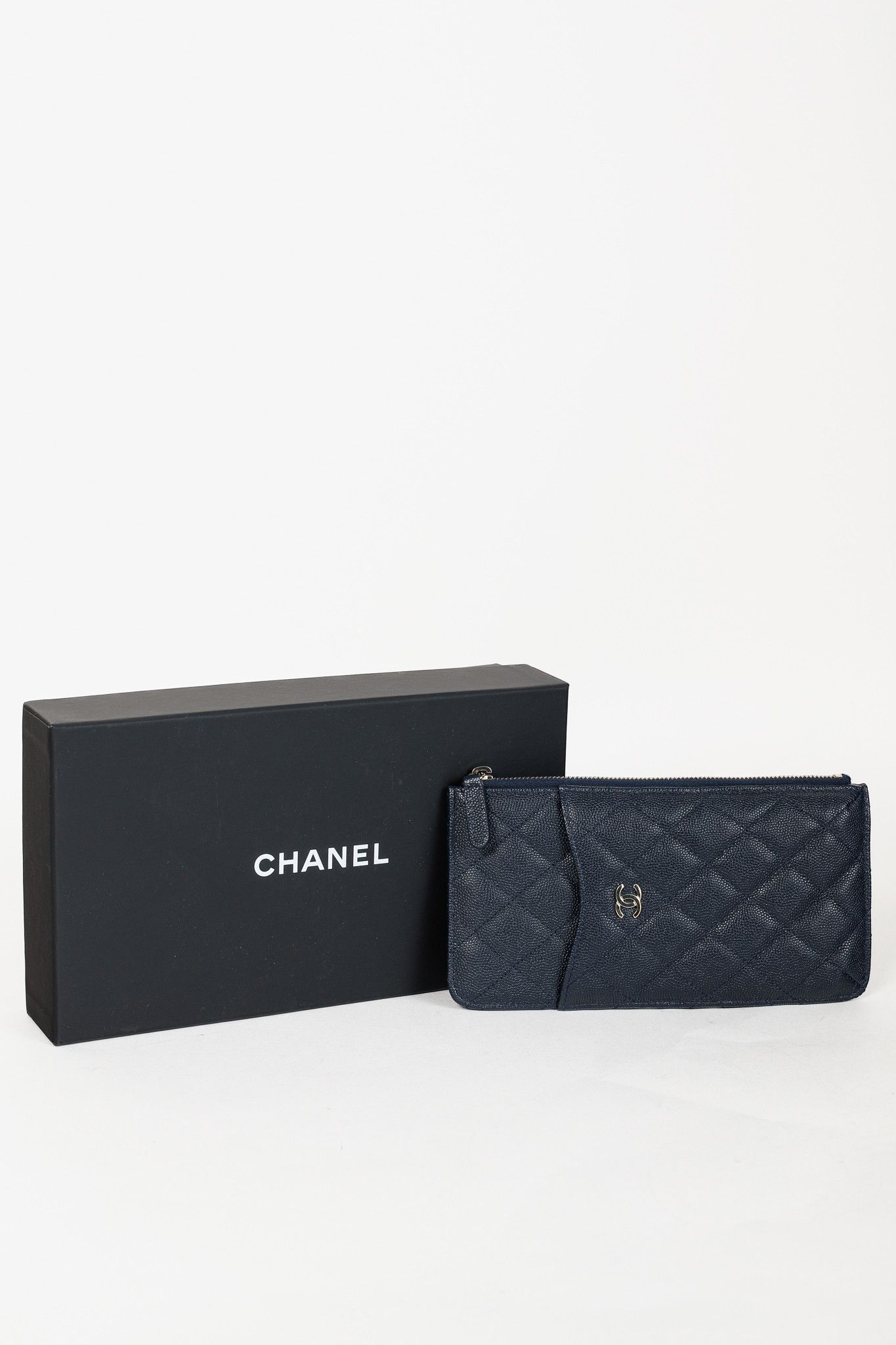 Chanel Chanel Matelasse Caviar-Leather Classic Phone & Card Holder Size ONE SIZE - 12 Thumbnail