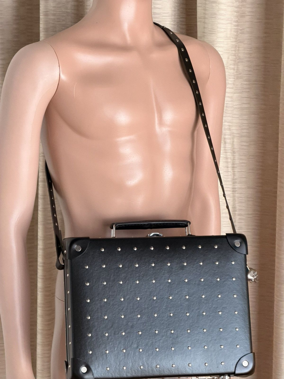 Globe-Trotter Rare Alexander McQueen Globe-Trotter Studded Leather Bag Size ONE SIZE - 22 Thumbnail