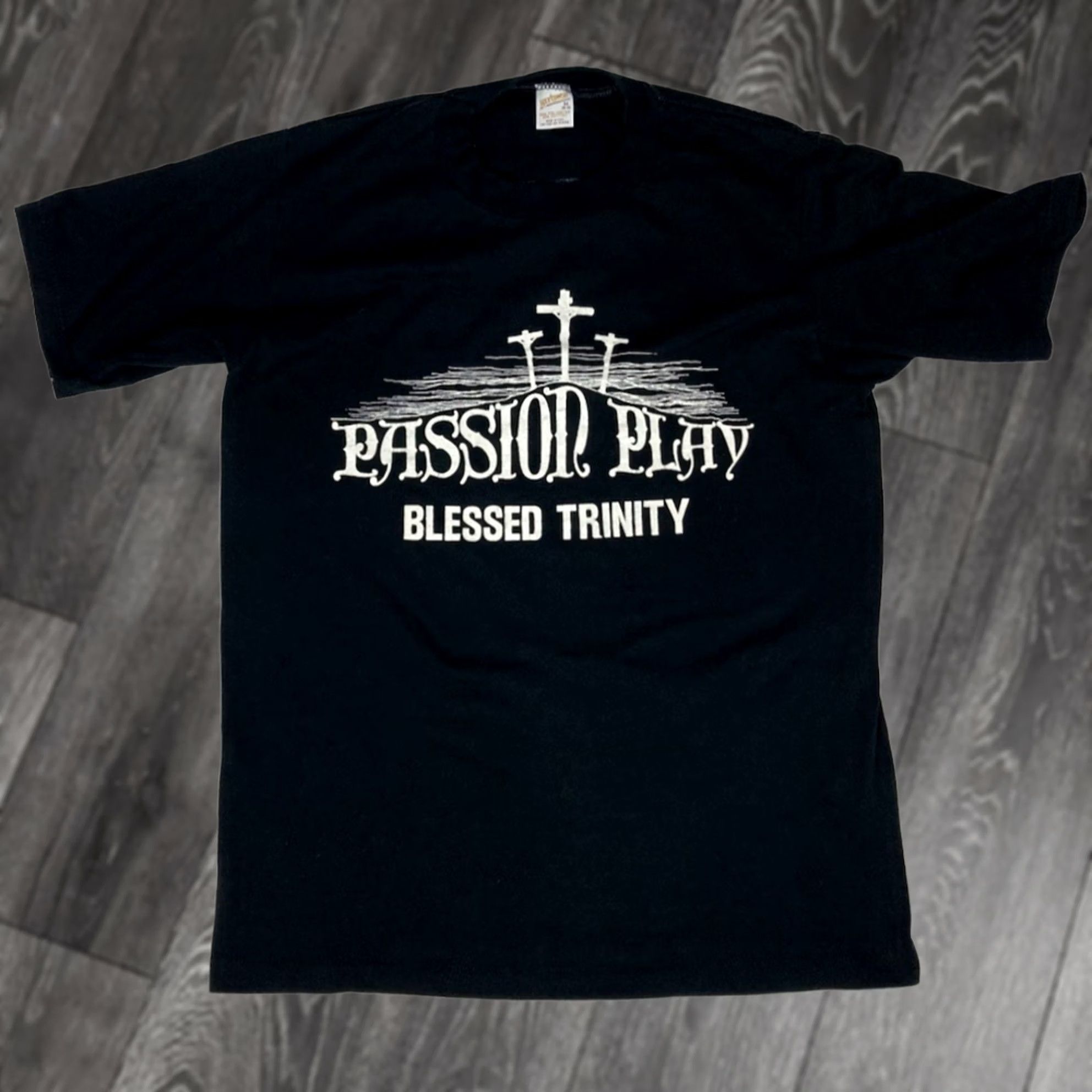 Vintage VINTAGE Sportswear T-Shirt Women Medium Black USA 80s Passion Play Blessed Trinity Graphic Crew Neck Short Sleeve Casual Sleeves 100% Cotton Womens Size M / US 6-8 / IT 42-44 - 1 Thumbnail