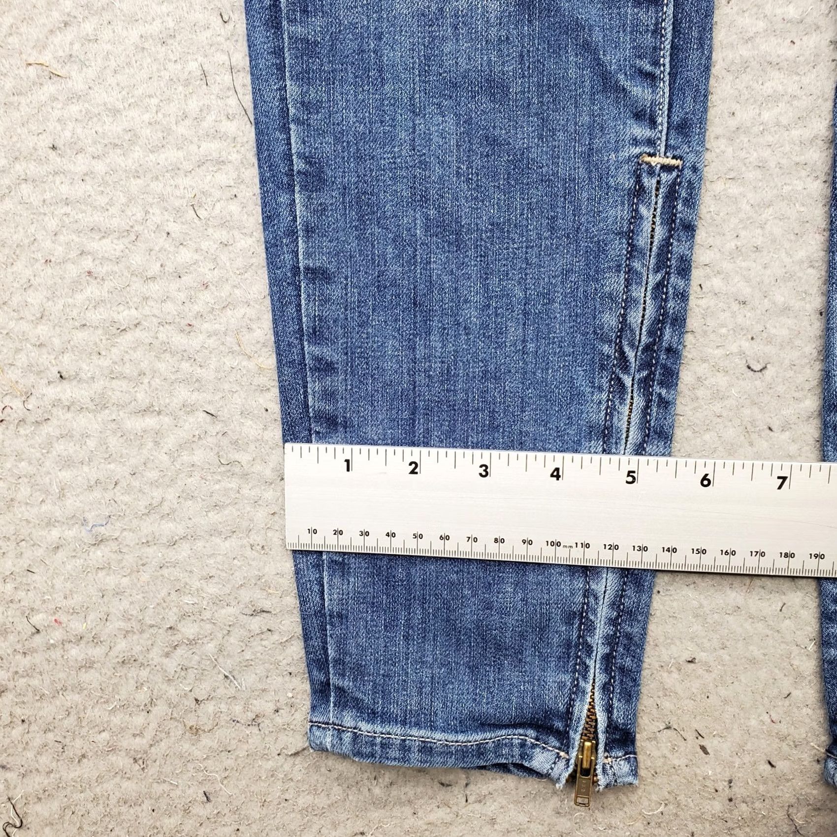 Lucky Brand Lucky Brand Jeans Womens 4 Blue Denim Stretch Ankle Zip Faded 29" Inseam Size 27" / US 4 / IT 40 - 5 Thumbnail