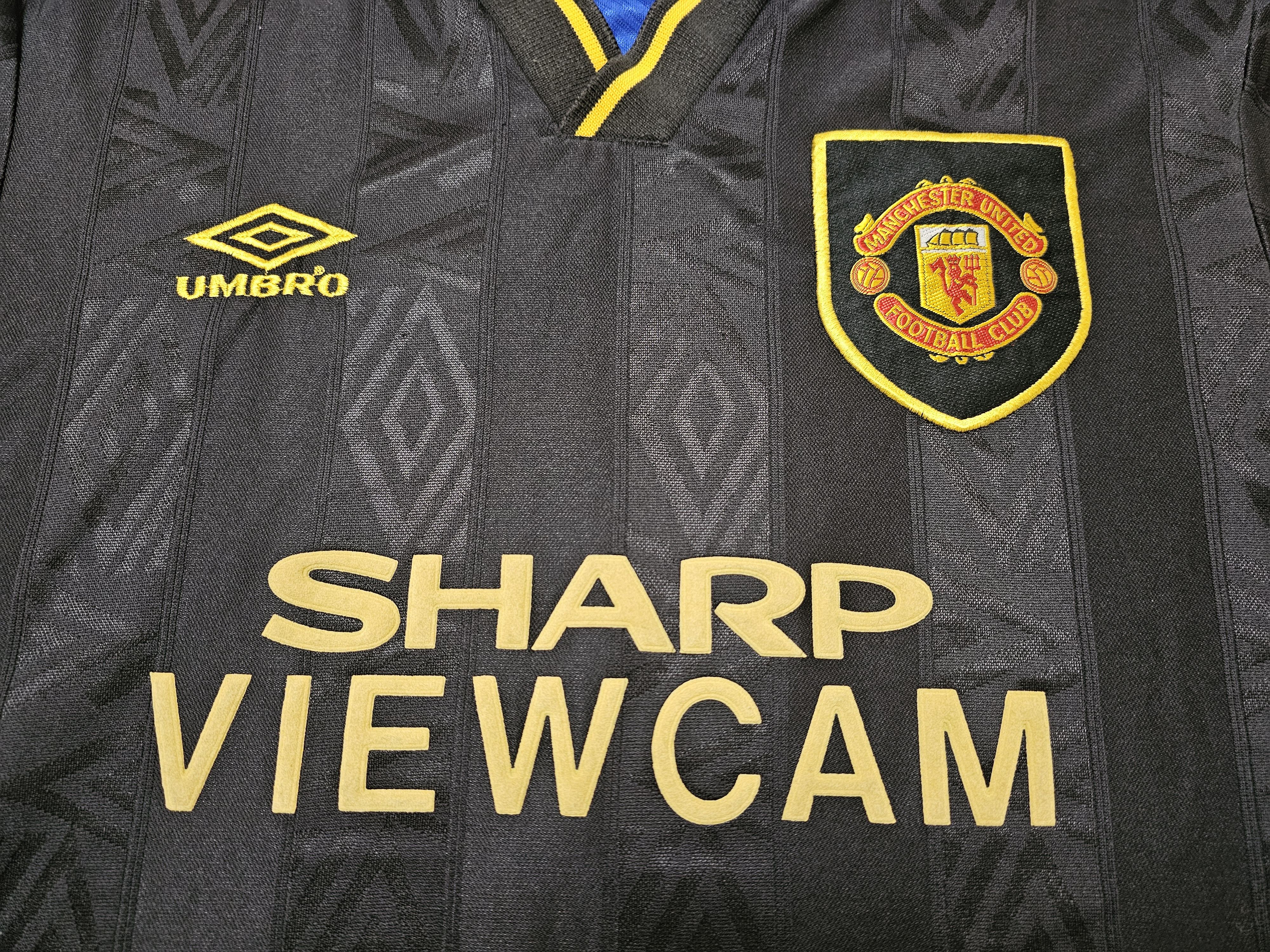 Vintage MANCHESTER UNITED 1993 1995 AWAY FOOTBALL SOCCER JERSEY Size US M / EU 48-50 / 2 - 3 Thumbnail