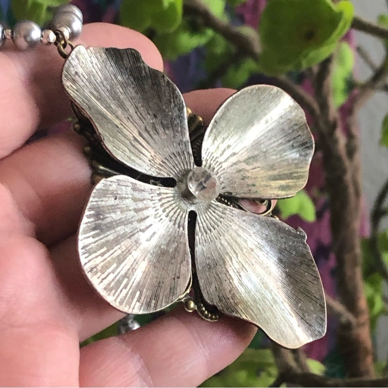 Handmade Handcrafted repurpose large silver floral Pearl necklace Size ONE SIZE - 10 Thumbnail