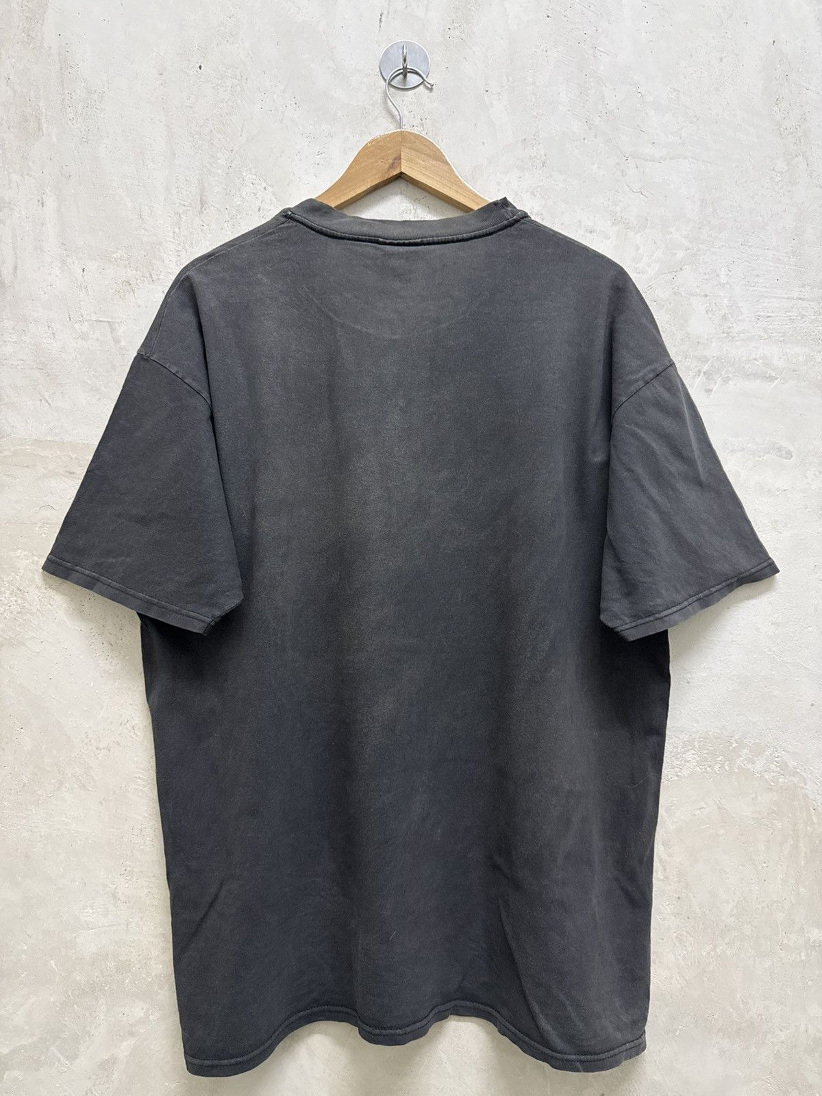 Band Tees Vintage 2000s Smoking Man Graphic Tees Size US XL / EU 56 / 4 - 3 Thumbnail