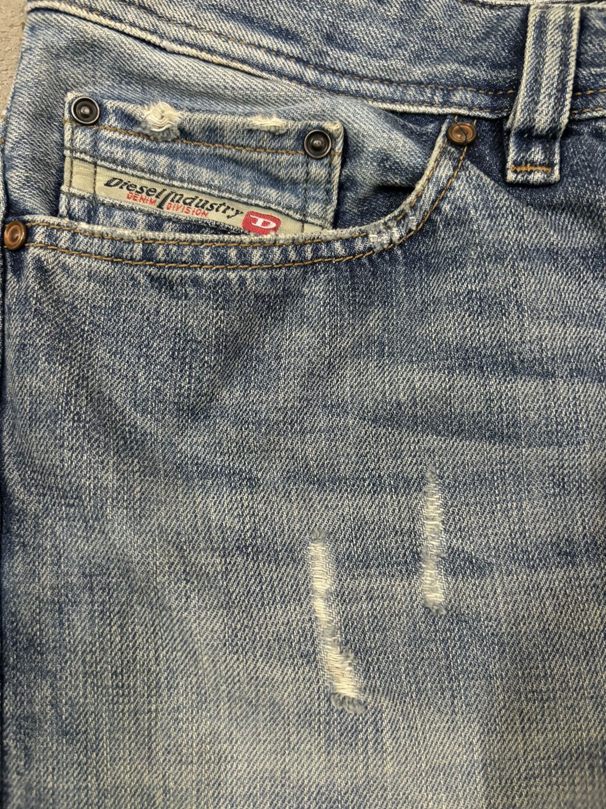 Diesel Vintage Diesel Industry Mud Wash Loose Fit Distressed Jeans Size US 34 / EU 50 - 5 Thumbnail