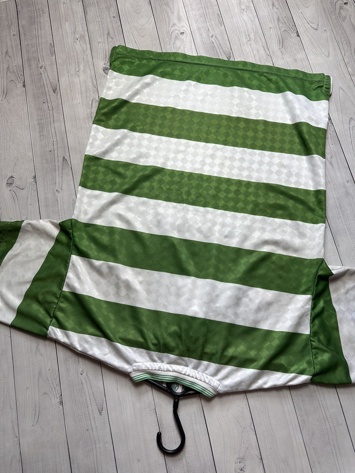 Vintage Vintage Celtic soccer jersey retro size L Size US L / EU 52-54 / 3 - 8 Thumbnail
