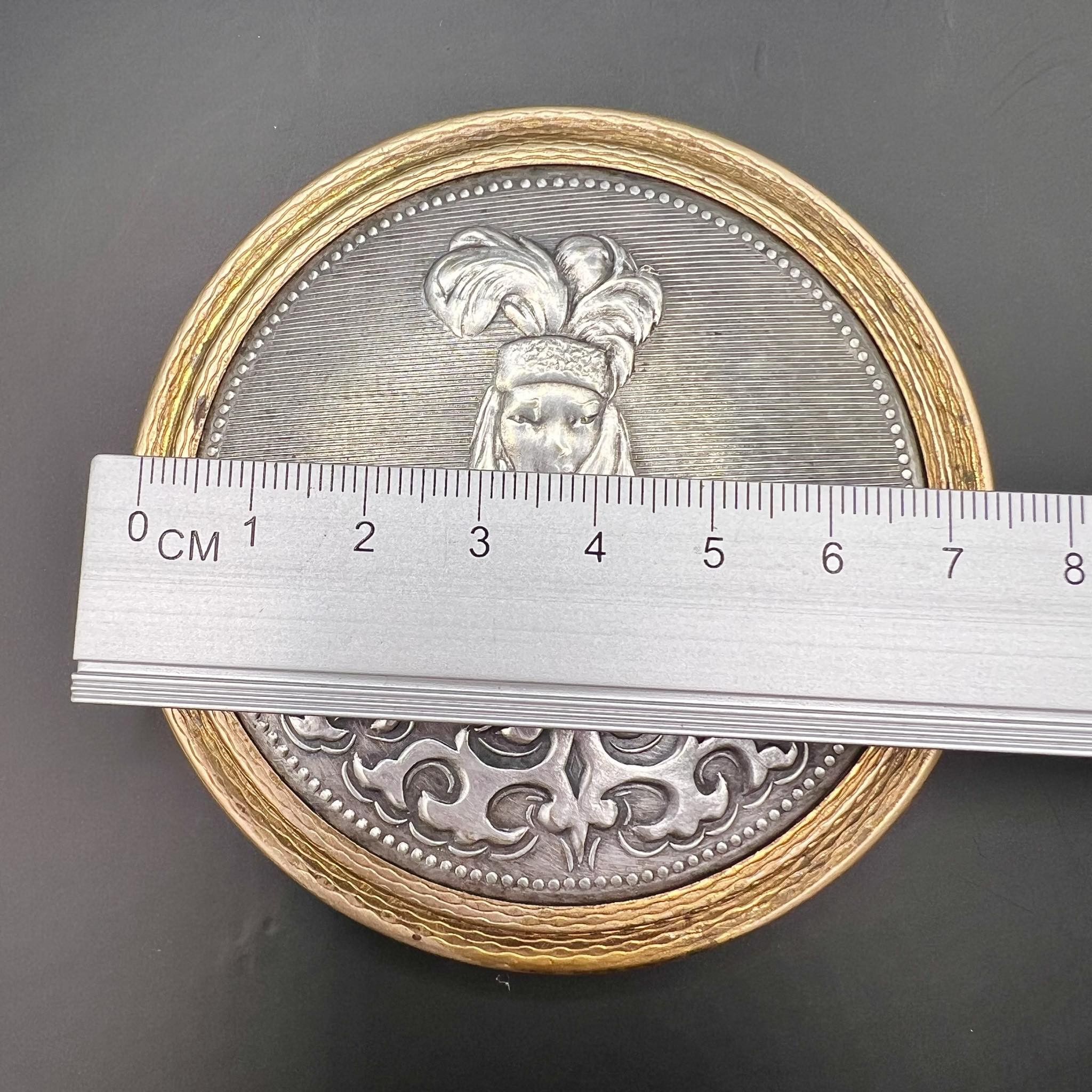 Vintage Vintage Soviet Vanity Face Puff Powder Box Compact Case Size ONE SIZE - 4 Thumbnail