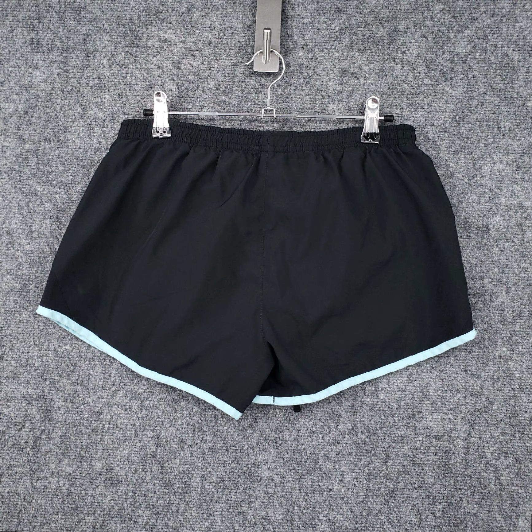 Nike Nike Shorts Womens M Medium Black Tempo Running Elastic Waist Athletic Gym Size 32" / US 10 / IT 46 - 2 Thumbnail