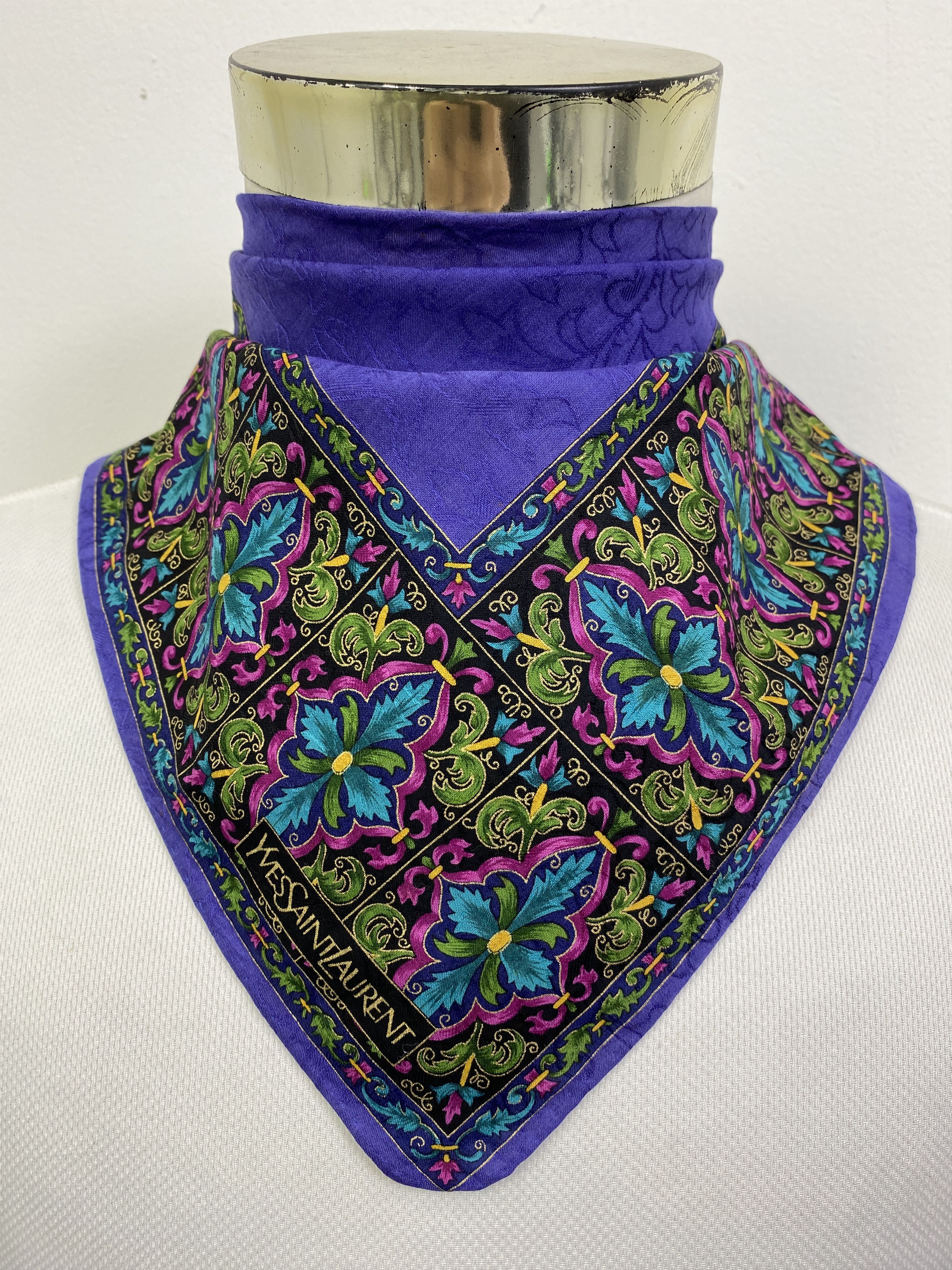 Yves Saint Laurent Yves Saint Laurent Handkerchief / Neckerchief KT0028 Size ONE SIZE - 1 Thumbnail