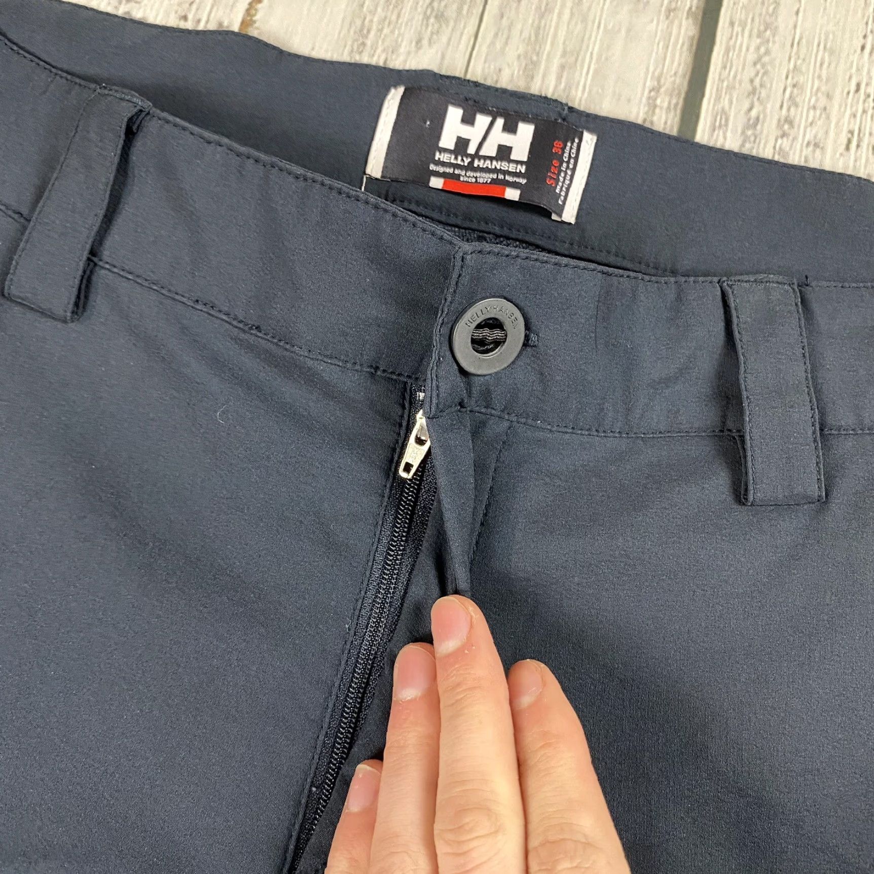Helly Hansen VINTAGE Helly Hansen Jotun Outdoor Hiking Pants Mens 36x29 Black Windbreaker Travel Active Size US 36 / EU 52 - 3 Thumbnail