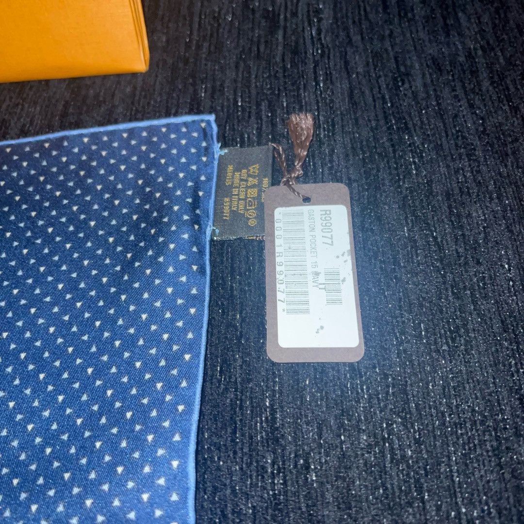 Louis Vuitton Lv pocket square silk scarf Size ONE SIZE - 4 Thumbnail