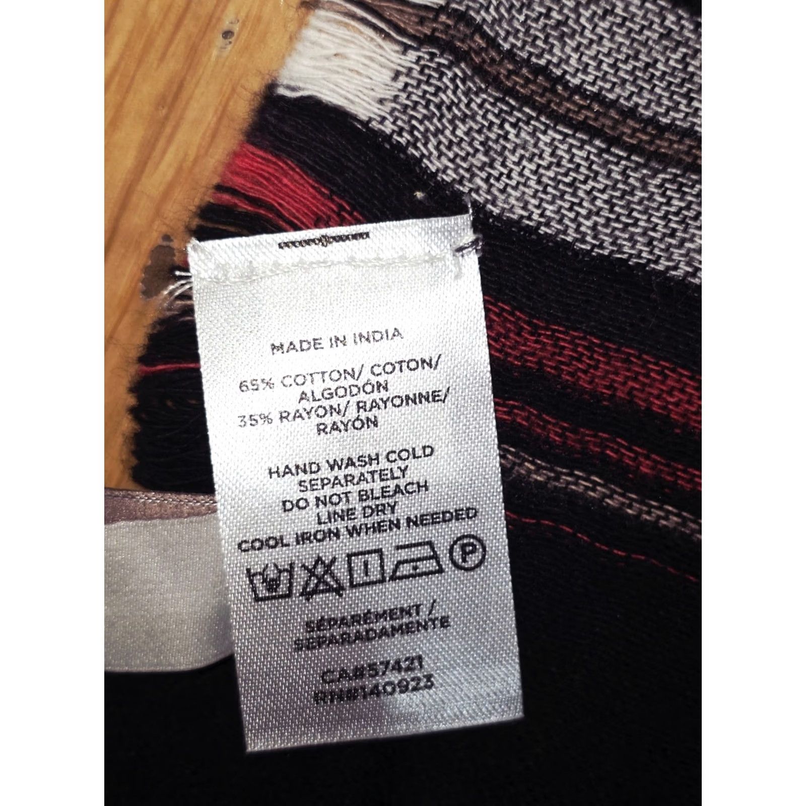 Loft LOFT Scarf Rectangle Women's One Size Black Plaid Cotton Multifunctional Women's Accessory Size ONE SIZE - 4 Thumbnail