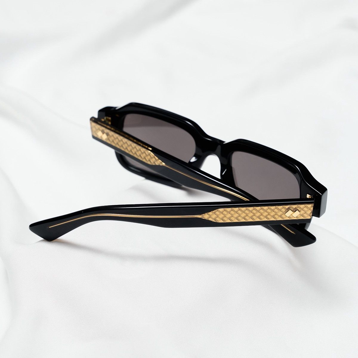Bottega Veneta BOTTEGA VENETA BV1442S 001 SUNGLASSES Size ONE SIZE - 7 Thumbnail