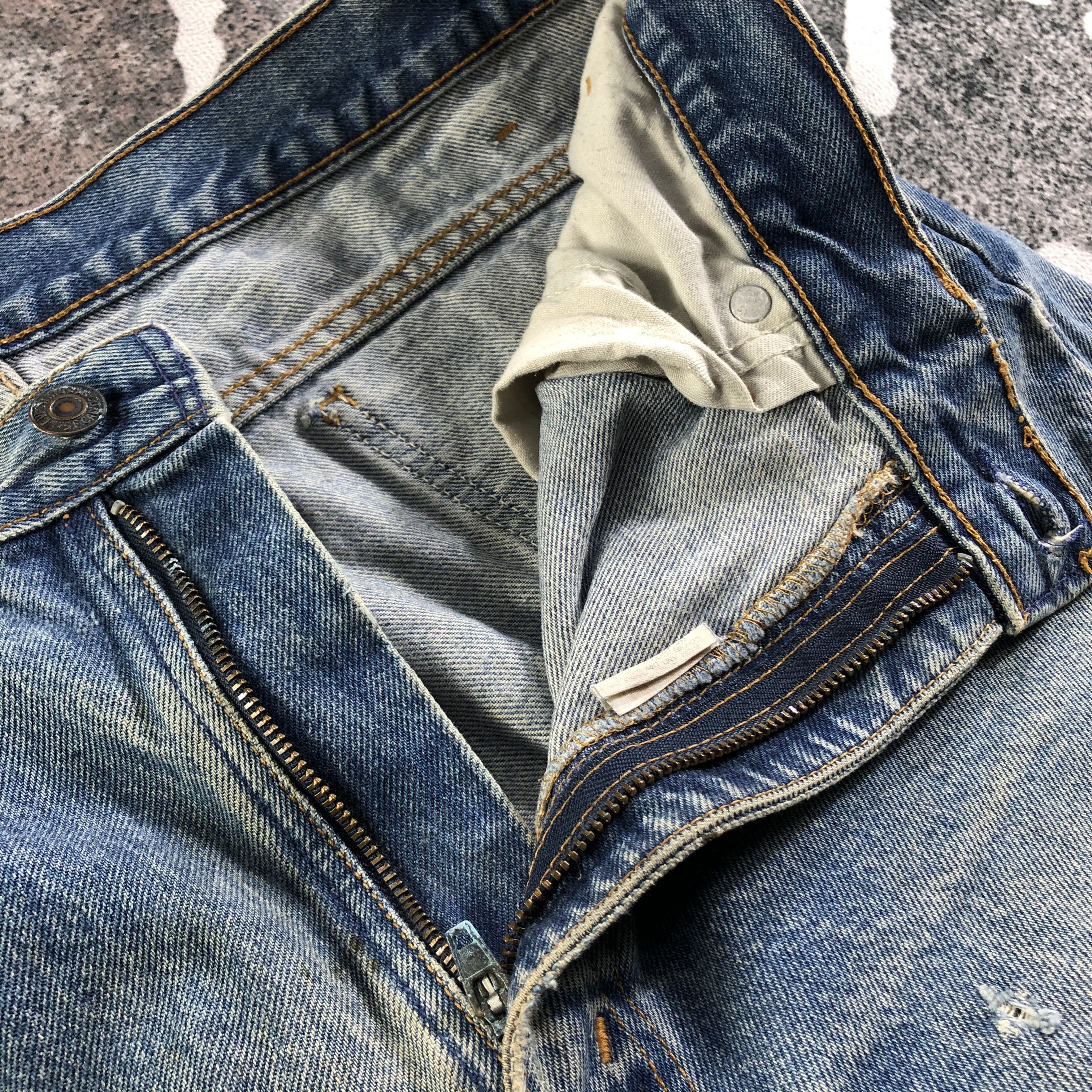 Levi's Vintage Levis 505 Jeans Orange Tab Distress Denim KJ2993 Size US 33 - 7 Thumbnail