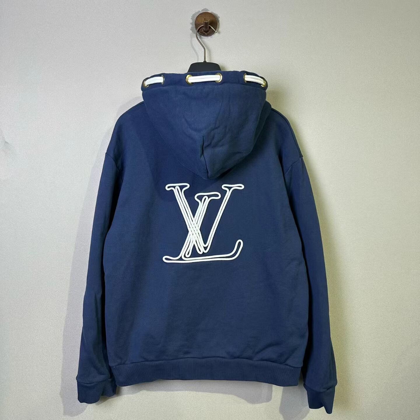 Louis Vuitton louis vuitton casual drawstring hoodie size l Size US L / EU 52-54 / 3 - 2 Thumbnail