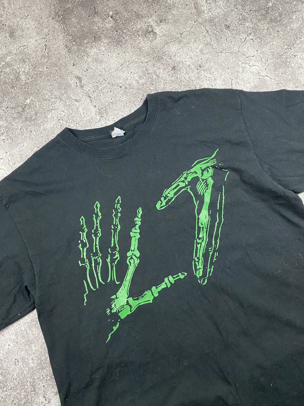 Band Tees × Vintage Vintage L7 Skeleton hand just a few more hits Black Shirt Size US L / EU 52-54 / 3 - 5 Thumbnail