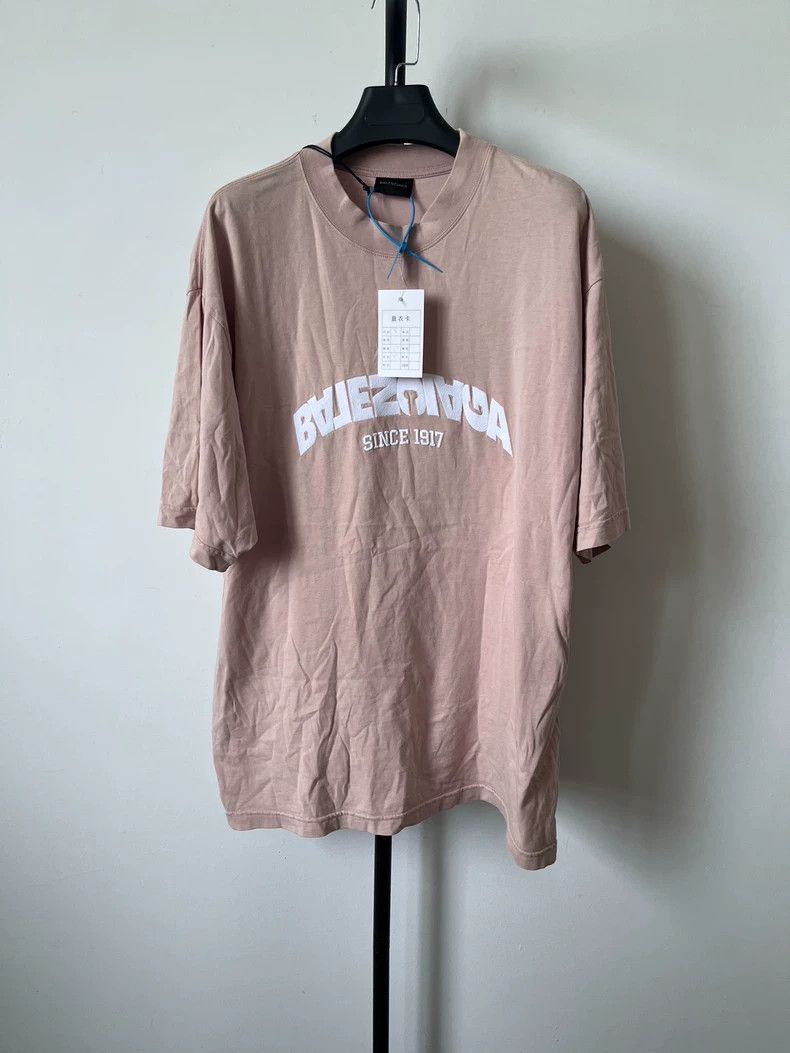 Balenciaga Balenciaga Logo printed round neck short sleeve T-shirt Size US S / EU 44-46 / 1 - 1 Thumbnail
