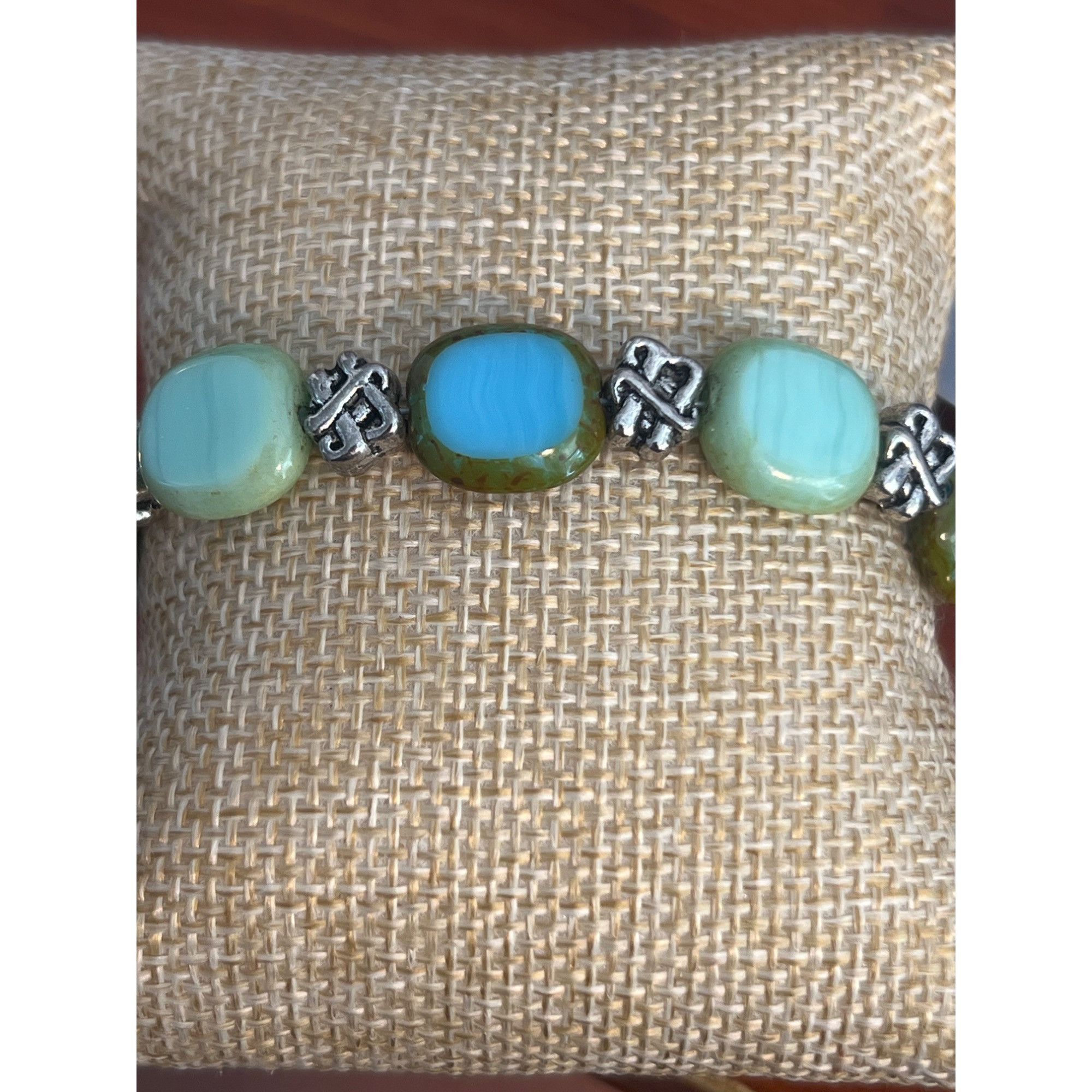 Other Vintage Silver Tone Turquoise Beaded Bracelet Heart Toggle C Size ONE SIZE - 2 Thumbnail