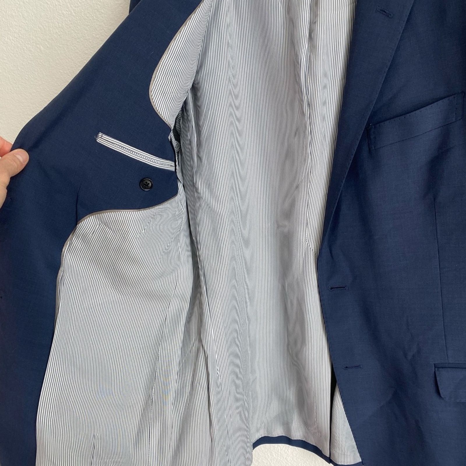 Brooks Brothers Brooks Brothers Men's Explorer Regent Fit Navy Blazer - 41R Size 42R - 5 Thumbnail