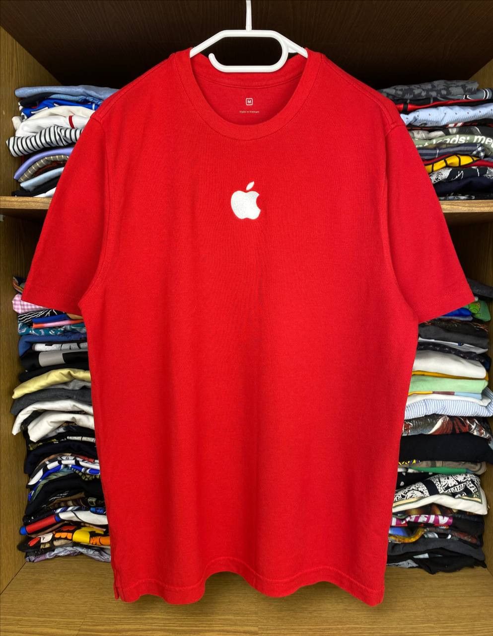 Apple × Arts & Science × Vintage Apple Embroidered Logo y2k Red Tee Size US M / EU 48-50 / 2 - 1 Thumbnail