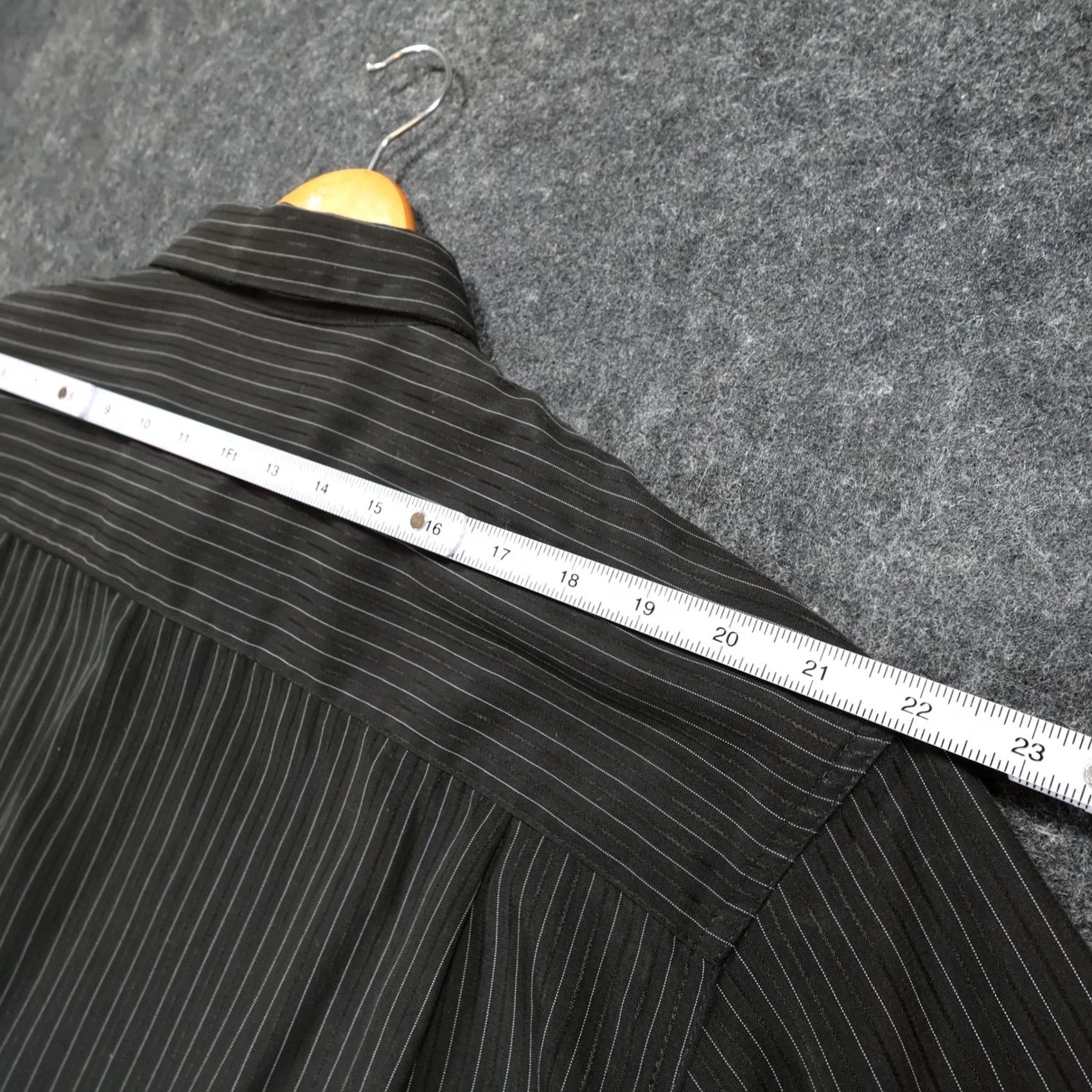 Marcs Marc Edwards Button Front Shirt Mens XL Black Excellent Pinstripe Microfiber Short Sleeve Casual Workwear Button-Up Size US XL / EU 56 / 4 - 6 Thumbnail