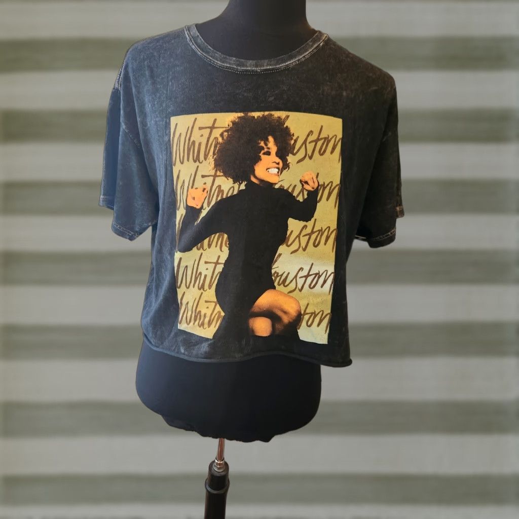 Vintage Whitney Houston Womens Black Crop Top Graphic Print Crew Neck Short Sleeve L Size L / US 10 / IT 46 - 1 Thumbnail