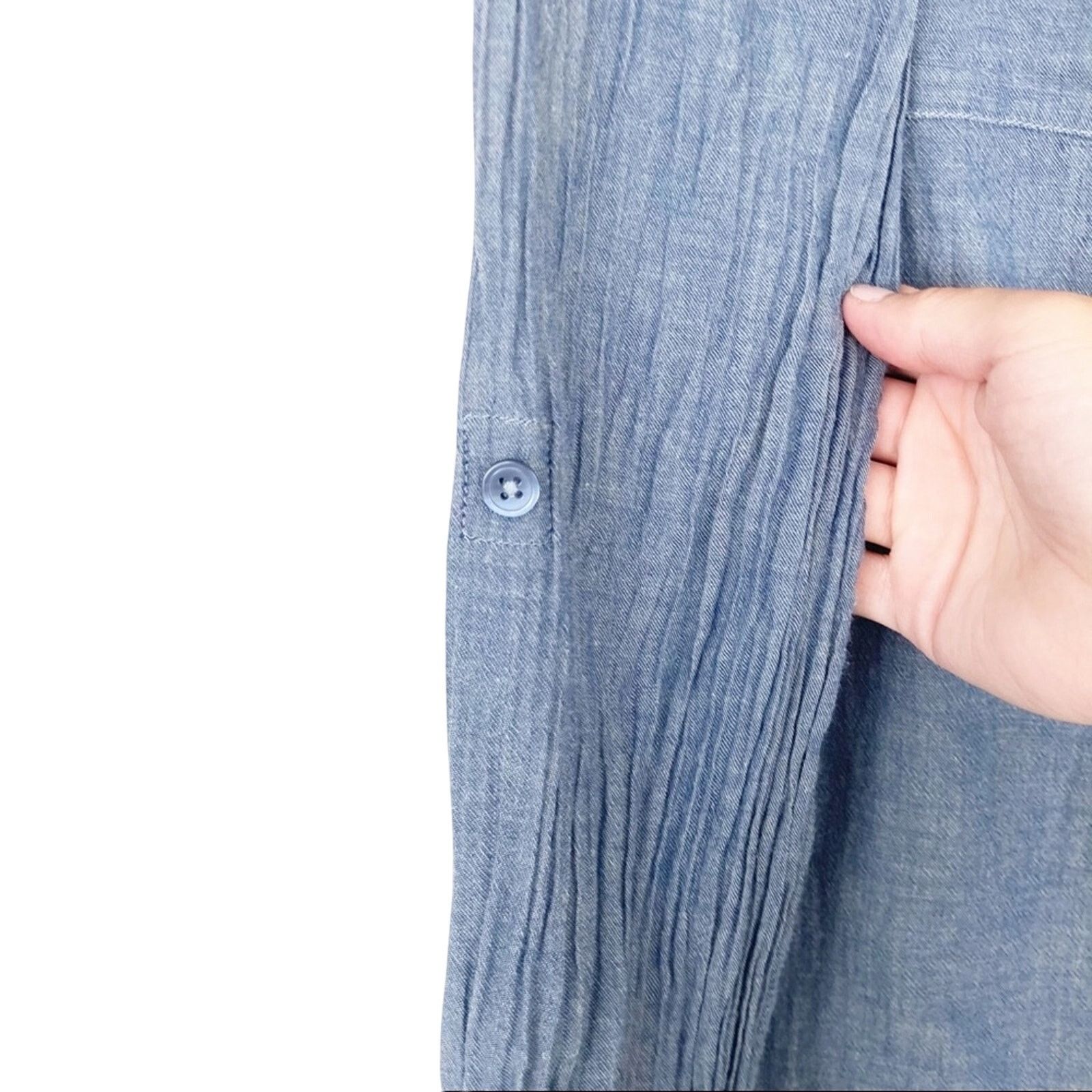 Ann Taylor Ann Taylor Chambray Split Neck Long Sleeve Shirt Sz M Size M / US 6-8 / IT 42-44 - 3 Thumbnail