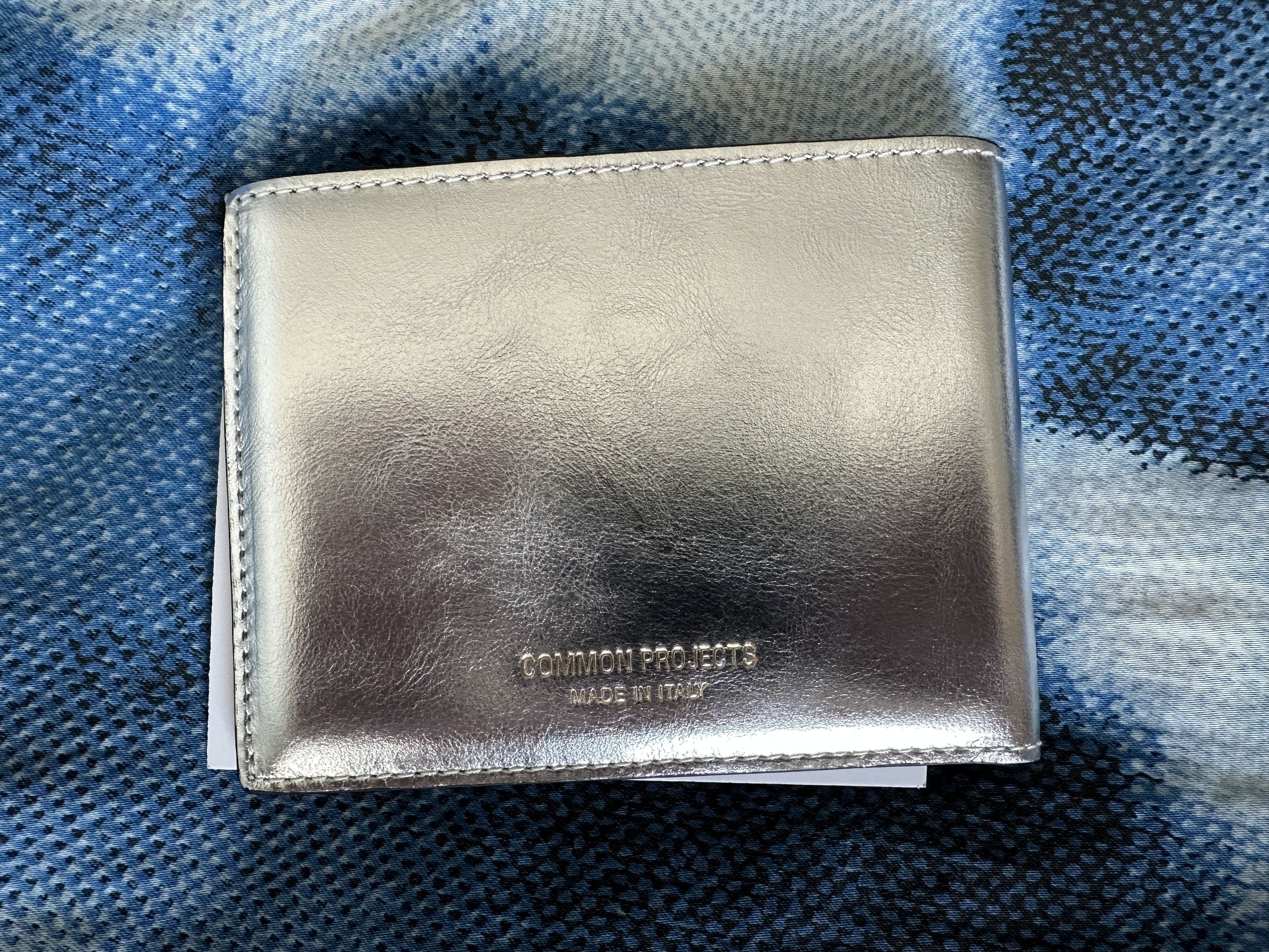 Common Projects Standard Wallet - Silver Leather Size ONE SIZE - 3 Thumbnail