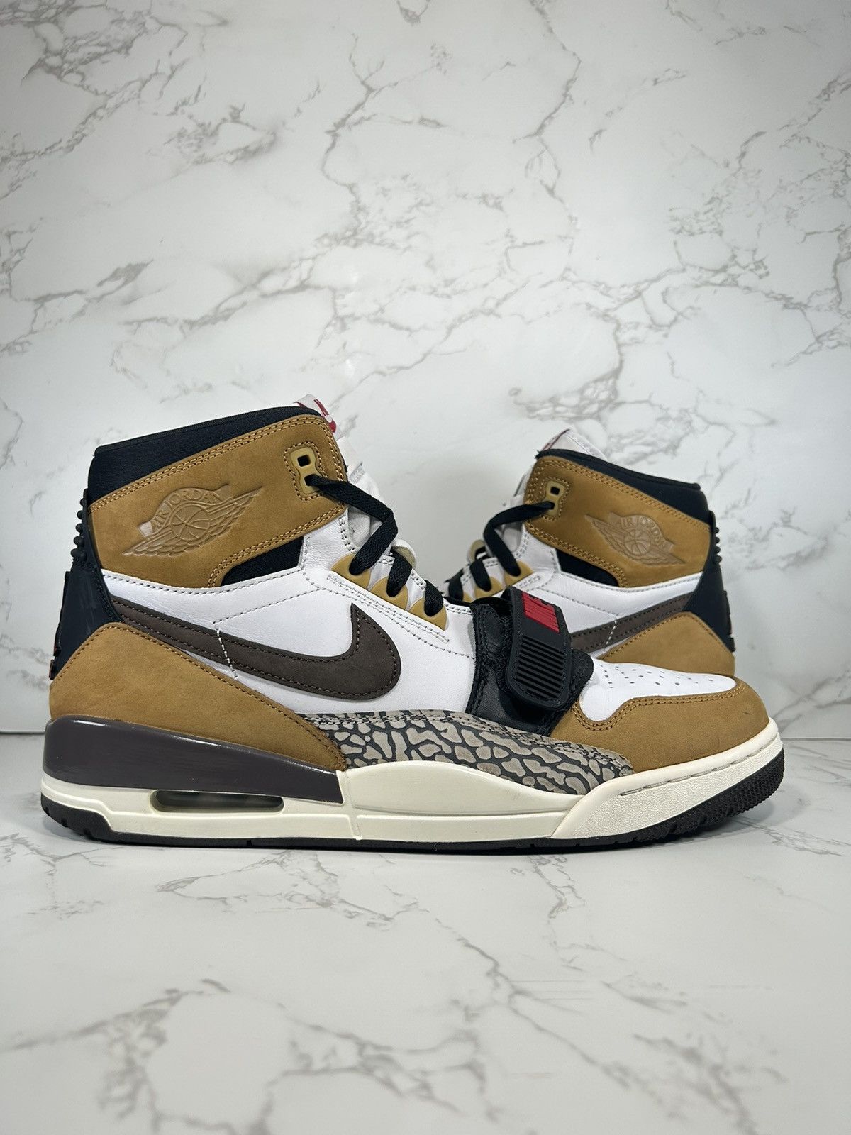 Jordan Brand Jordan Legacy 312 'Rookie of the Year' Size US 12 / EU 45 - 1 Thumbnail