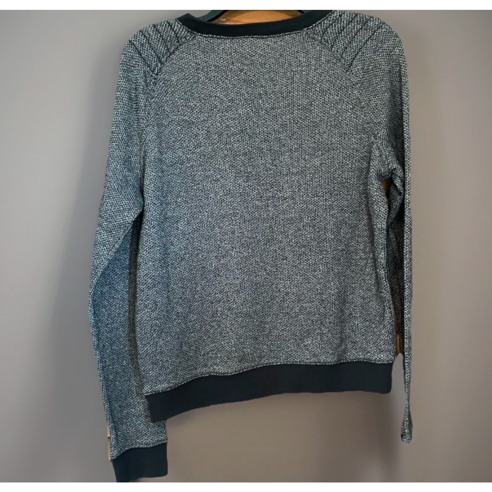 Victoria's Secret VINTAGE Victoria's Secret Pink Sweatshirt Women XS Gray Crewneck Knit Pullover Fall Size XS / US 0-2 / IT 36-38 - 3 Thumbnail