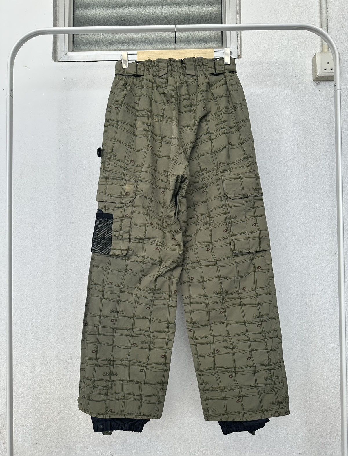 Japanese Brand 2000's Kissmark - Barbed gorpcore outdoor pants Size US 29 - 9 Thumbnail
