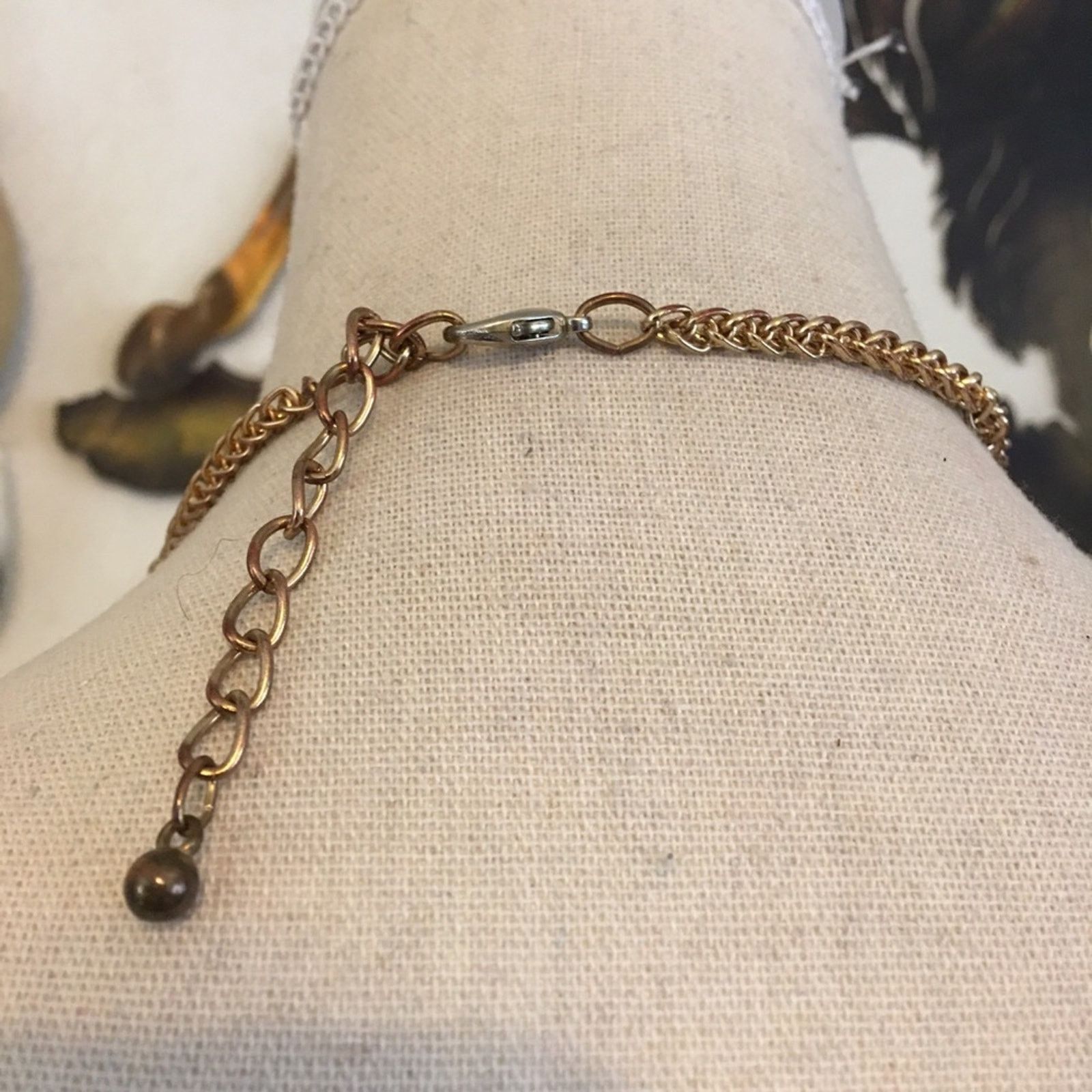 Jewelry Chunky gold tone chain with tassel pendant Size ONE SIZE - 4 Thumbnail