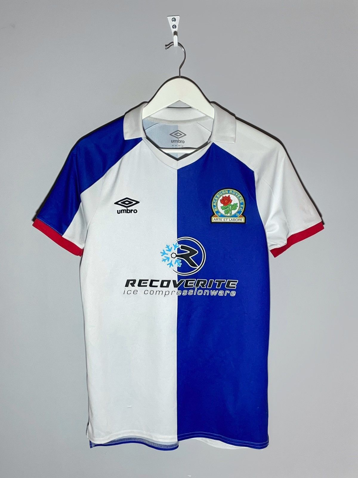 Umbro Blackburn Rovers 2020/21 Umbro Y2k Streetwear Football Shirt Size US S / EU 44-46 / 1 - 1 Thumbnail