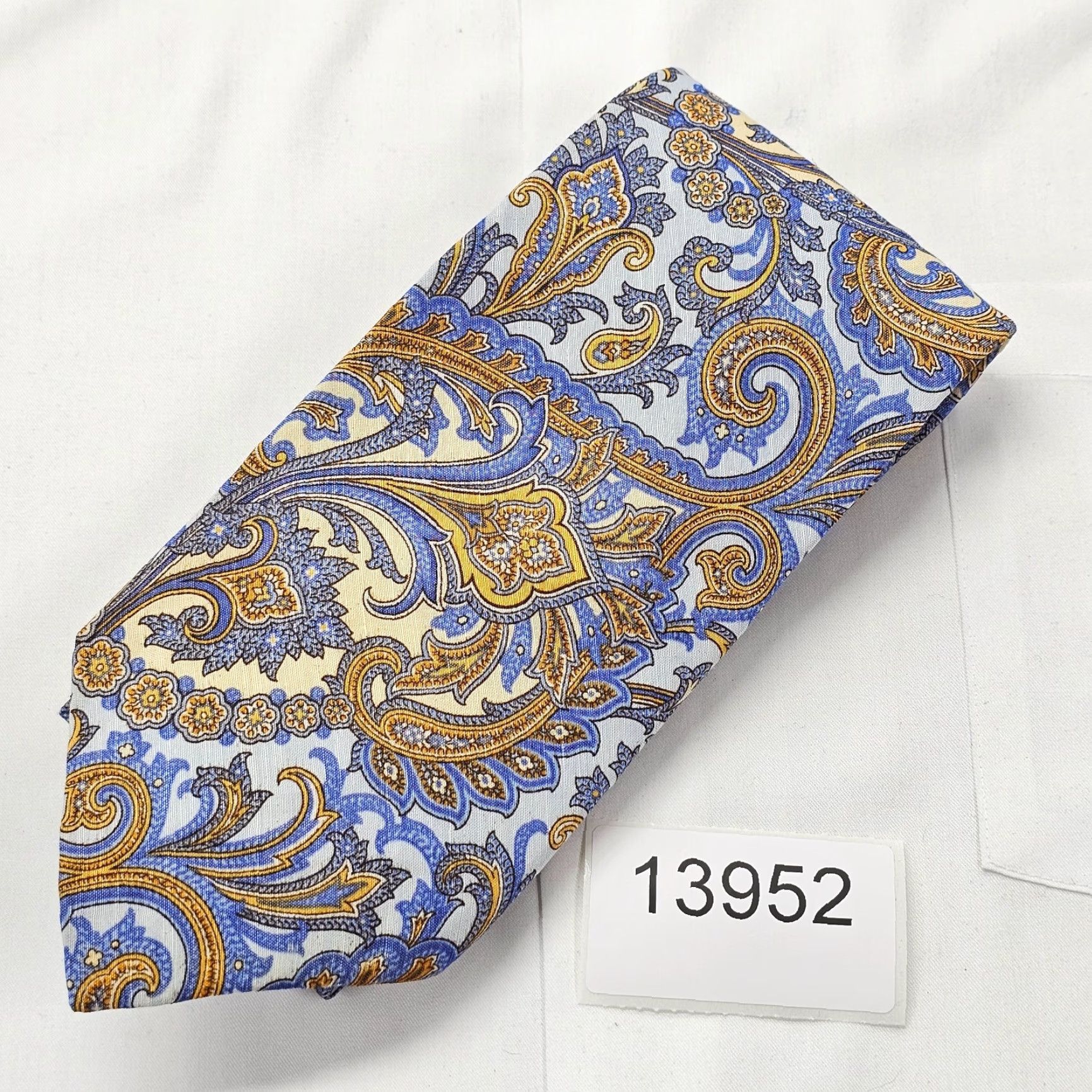 Vintage VINTAGE Paul Fredrick Necktie Men’s Silk Blue Gold Floral Paisley Design Preppy USA Size ONE SIZE - 8 Thumbnail