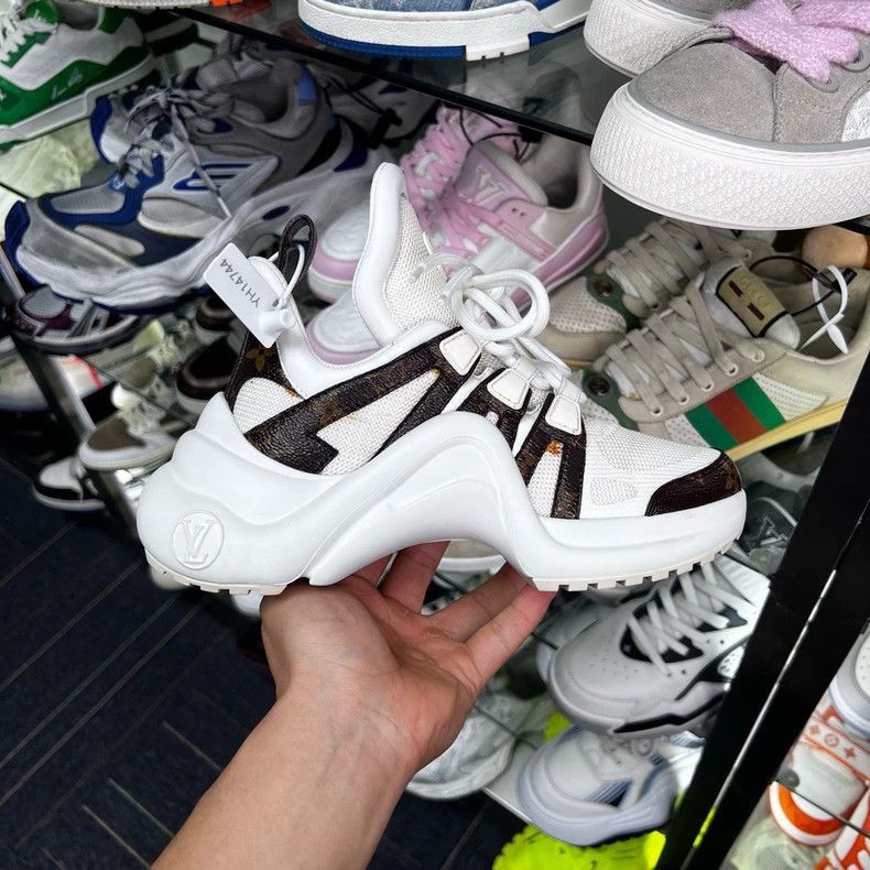 Louis Vuitton LV Archlight Dad Sneakers Size 35 -2505 Size US 4.5 / IT 34.5 - 3 Thumbnail