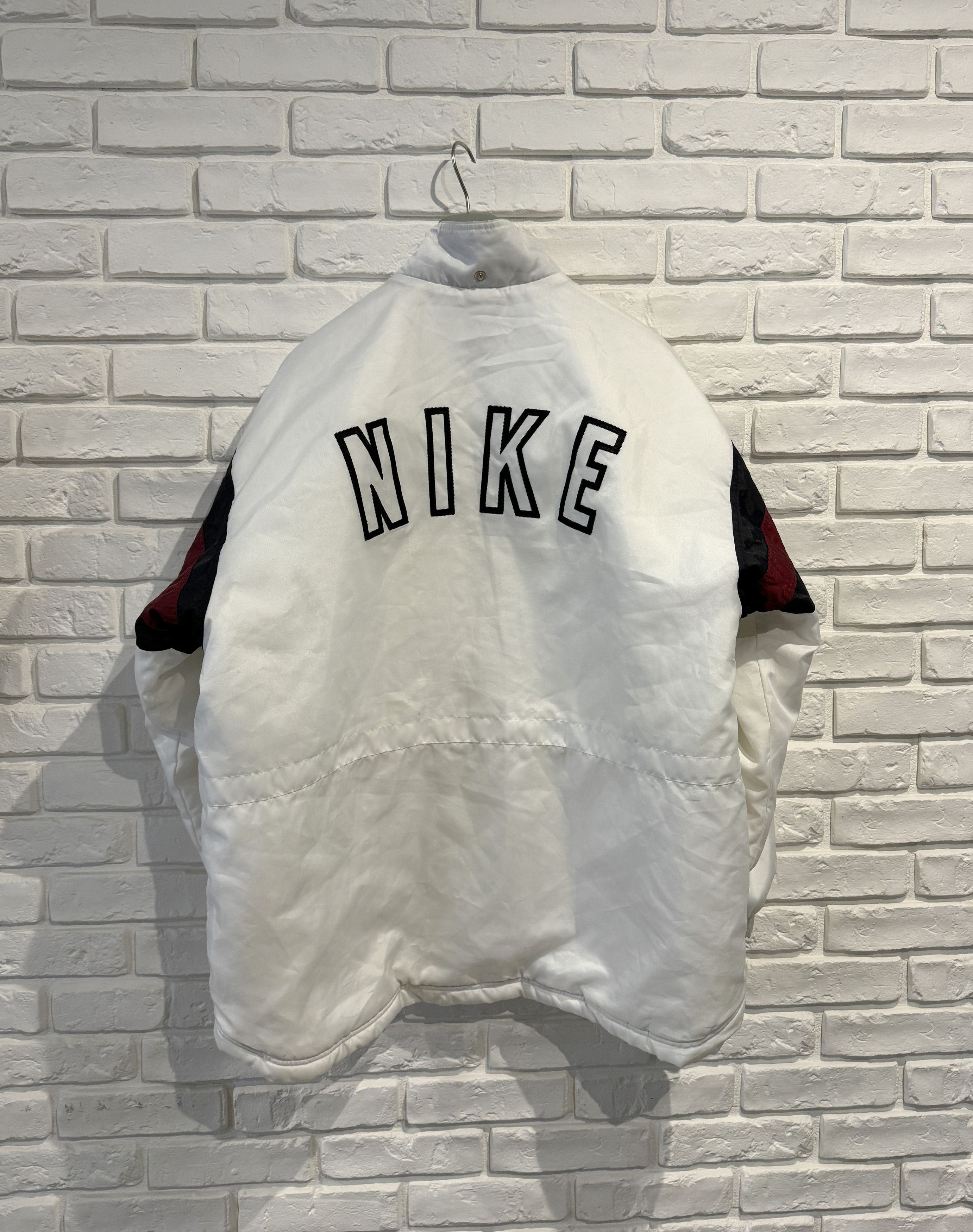 Nike Insulated Jacket Puffer Big Logo Swoosh White Size XL