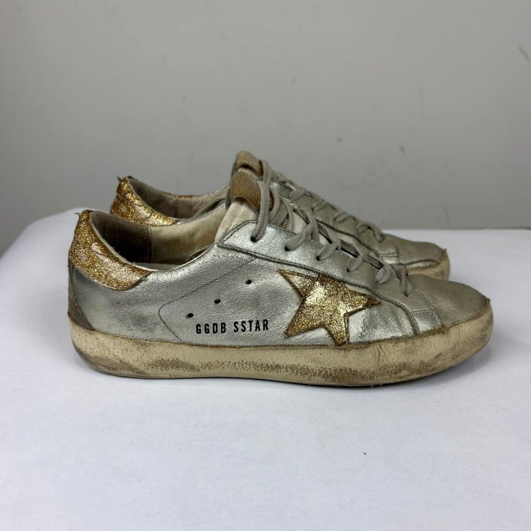 Golden Goose Golden Goose GGDB Superstar Women's 36 Gold Silver Low Skate Sneakers Size US 6 / IT 36 - 3 Thumbnail