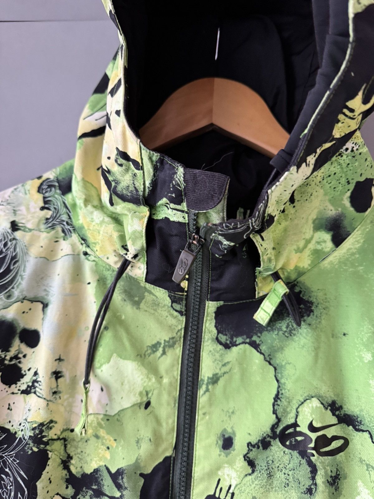 Nike Nike SB Kampai 6.0 Snowboarding Jacket Green Tie Dye Men SB Size US M / EU 48-50 / 2 - 8 Thumbnail