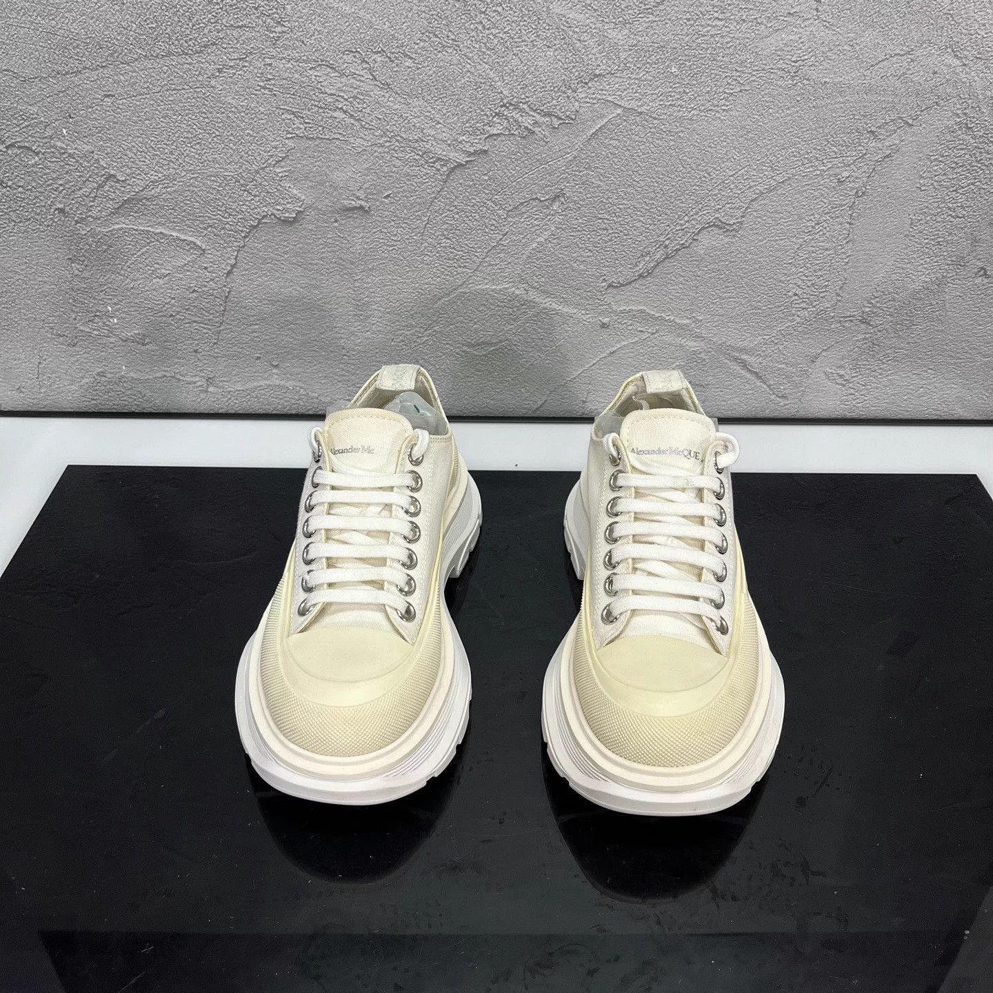 Alexander McQueen Alexander McQueen Canvas Platform Martin Boots 35W 98 New Size US 4 / IT 34 - 2 Thumbnail