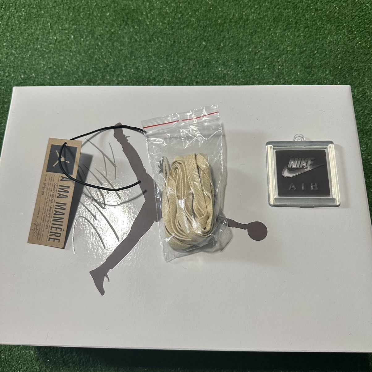 A Ma Maniere × Jordan Brand Air Jordan 3 Retro SP A Ma Maniere Raised By Women Size 9.5M Size US 9.5 / EU 42-43 - 12 Thumbnail